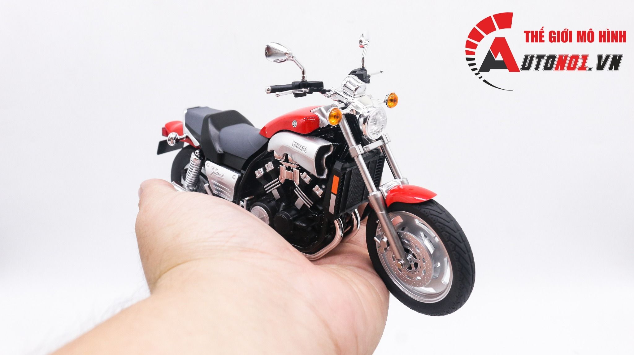 Mô hình xe Yamaha VMax 1:12 Aoshima 8042