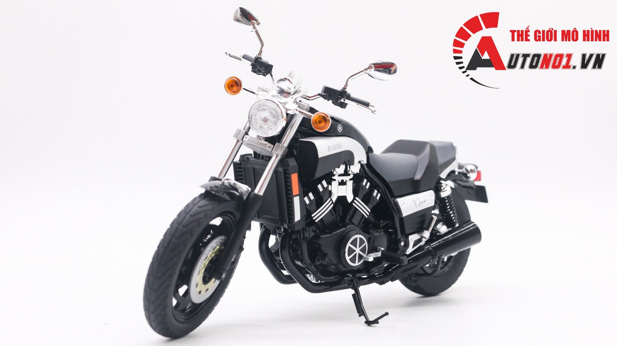 Mô hình xe Yamaha VMax 1:12 Aoshima 8042