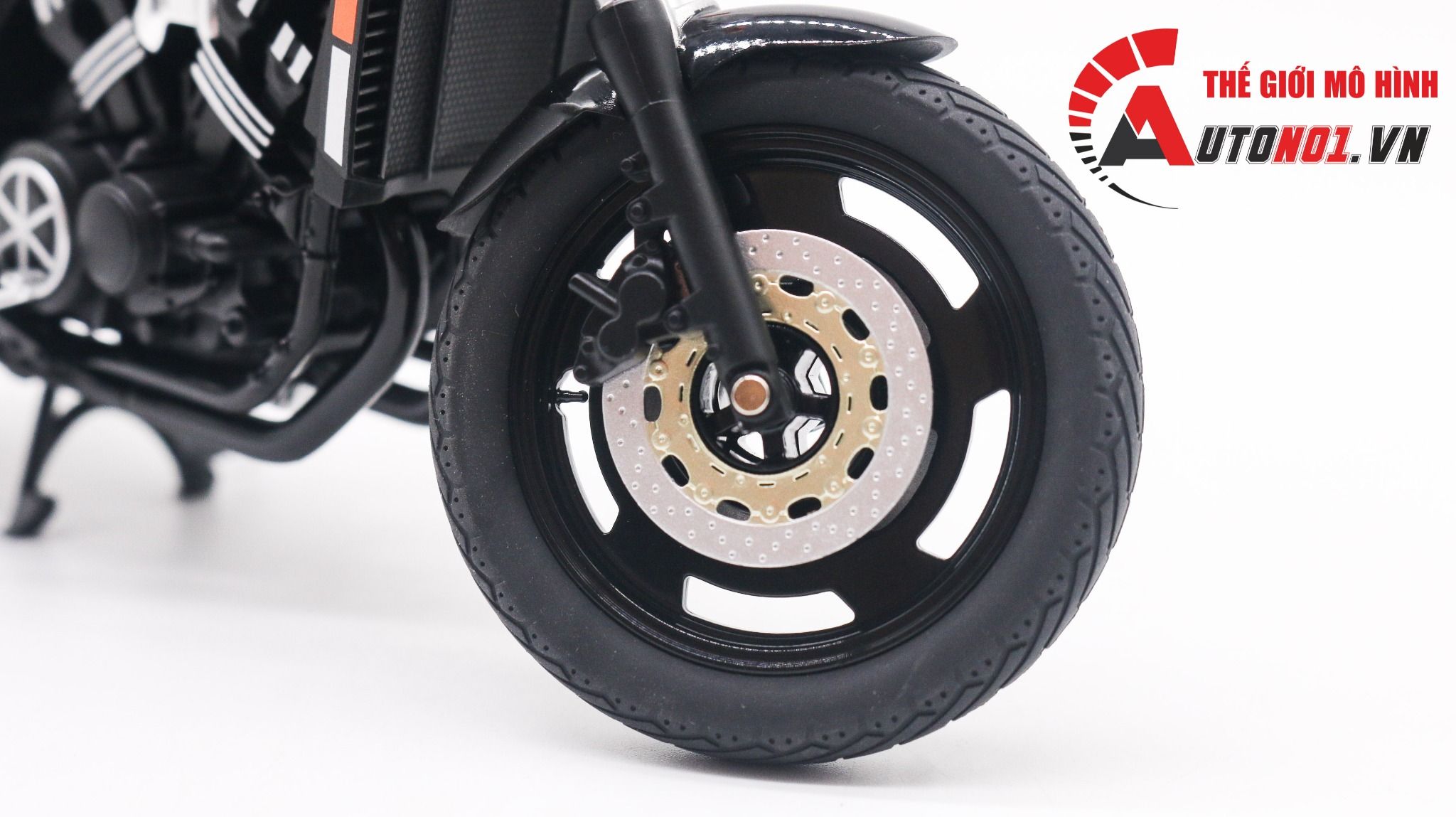 Mô hình xe Yamaha VMax 1:12 Aoshima 8042