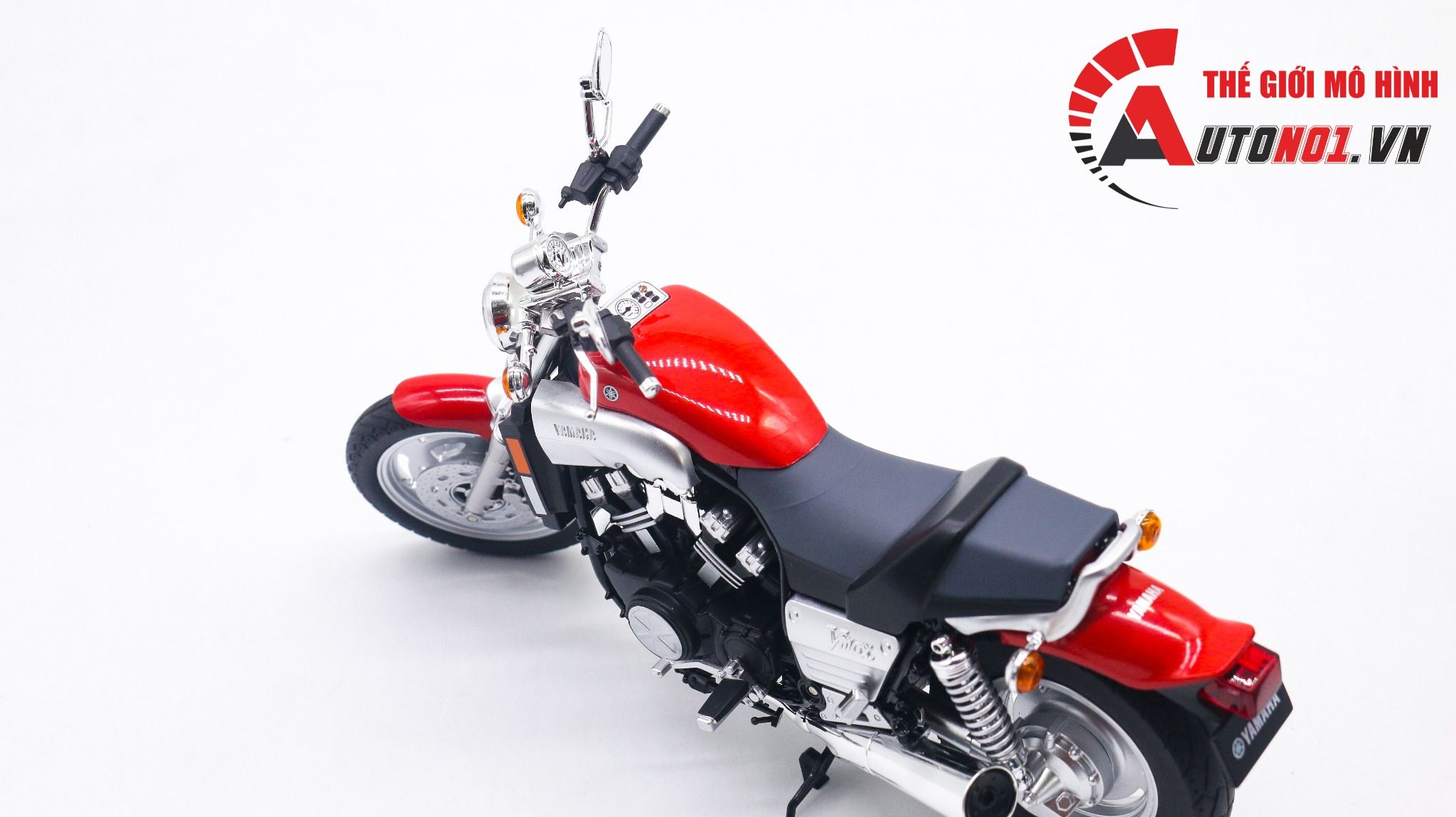 Mô hình xe Yamaha VMax 1:12 Aoshima 8042