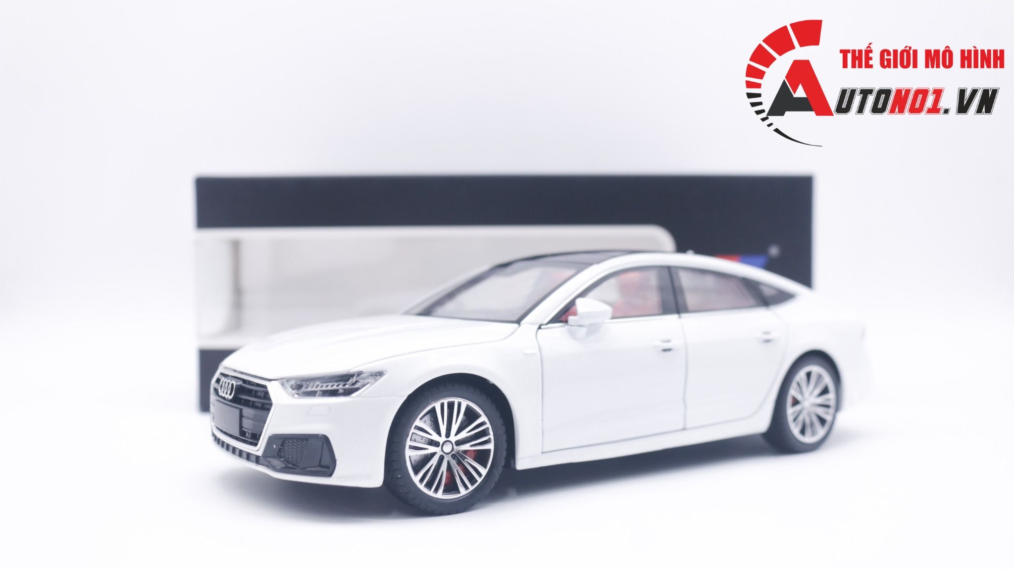 Mô hình xe Audi A7 full open, đánh lái được, có đèn và âm thanh tỉ lệ 1:24 Chezhi OT420