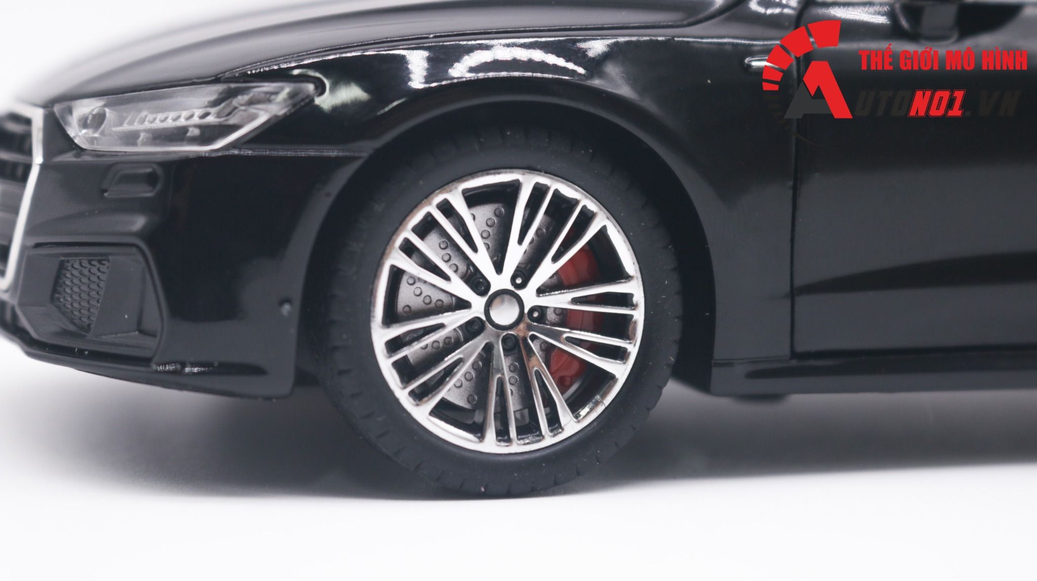 Mô hình xe Audi A7 full open, đánh lái được, có đèn và âm thanh tỉ lệ 1:24 Chezhi OT420