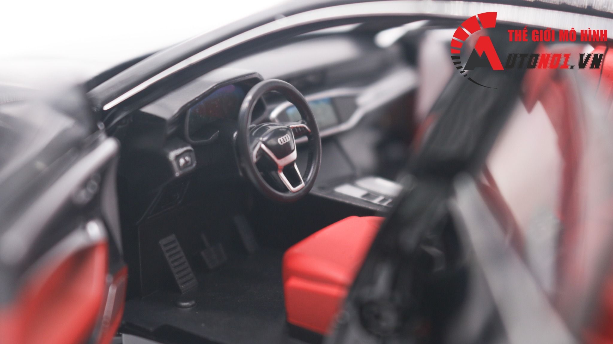 Mô hình xe Audi A7 full open, đánh lái được, có đèn và âm thanh tỉ lệ 1:24 Chezhi OT420