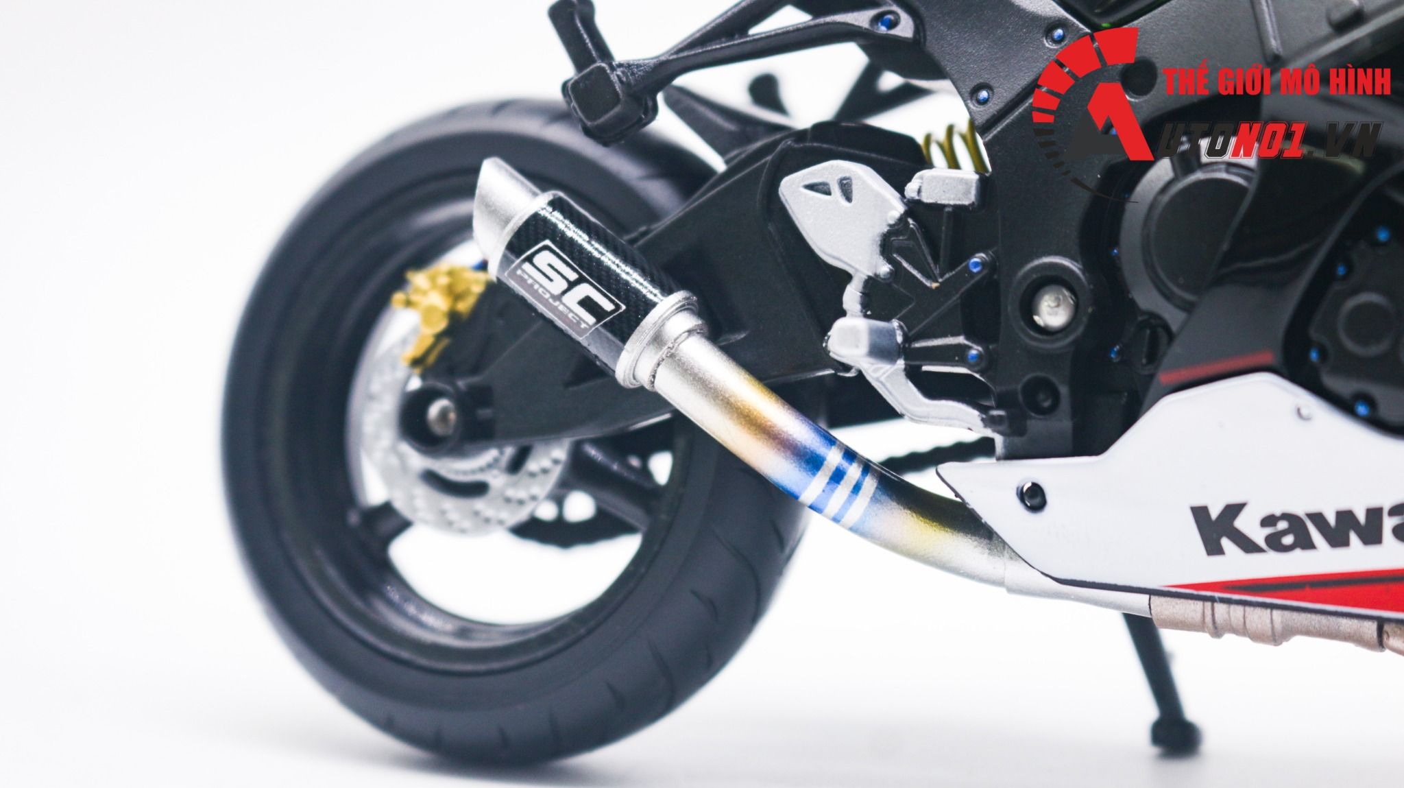 Mô hình xe cao cấp Kawasaki Ninja ZX-10R độ pô 1:12 Autono1 Welly D240B