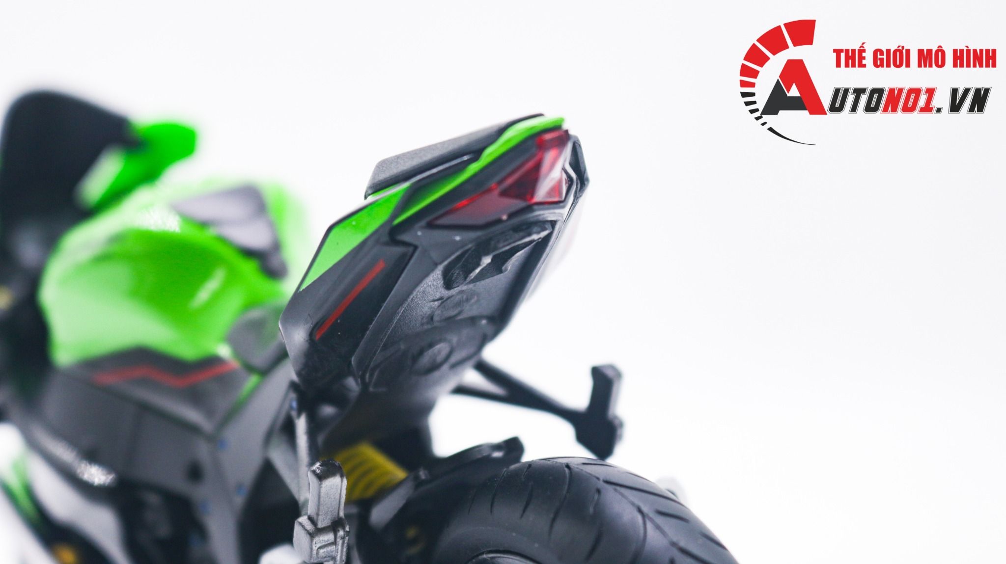  Mô hình xe cao cấp Kawasaki Ninja ZX-10R độ pô 1:12 Autono1 Welly D240B 