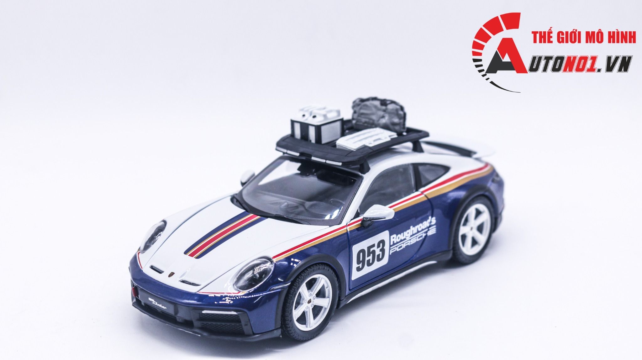 Mô hình xe Porsche 911 Dakar full open có phụ kiện tỉ lệ 1:24 Bburago 18-28029 OT417