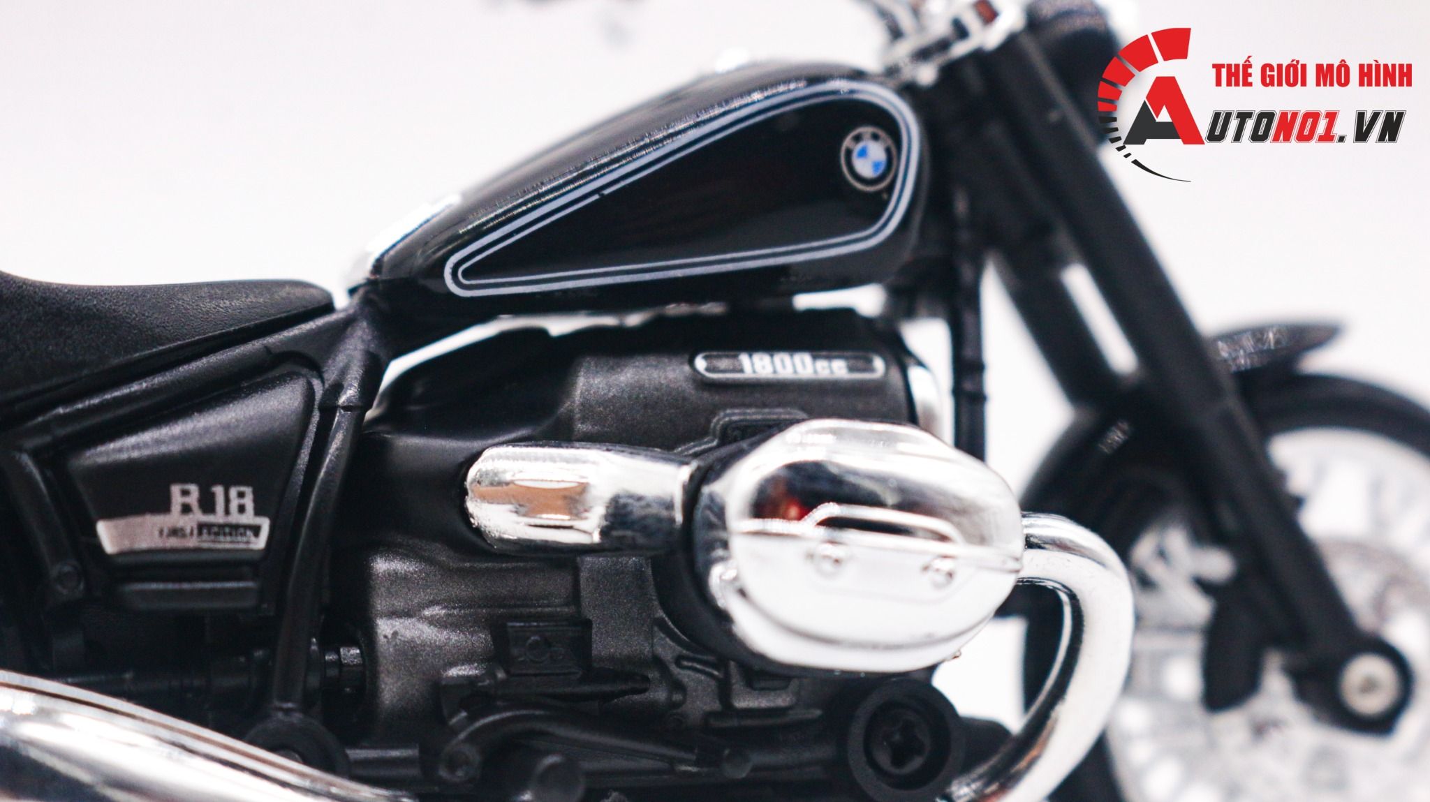 Mô hình xe BMW R18 1800cc tỉ lệ 1:18 Welly MT007