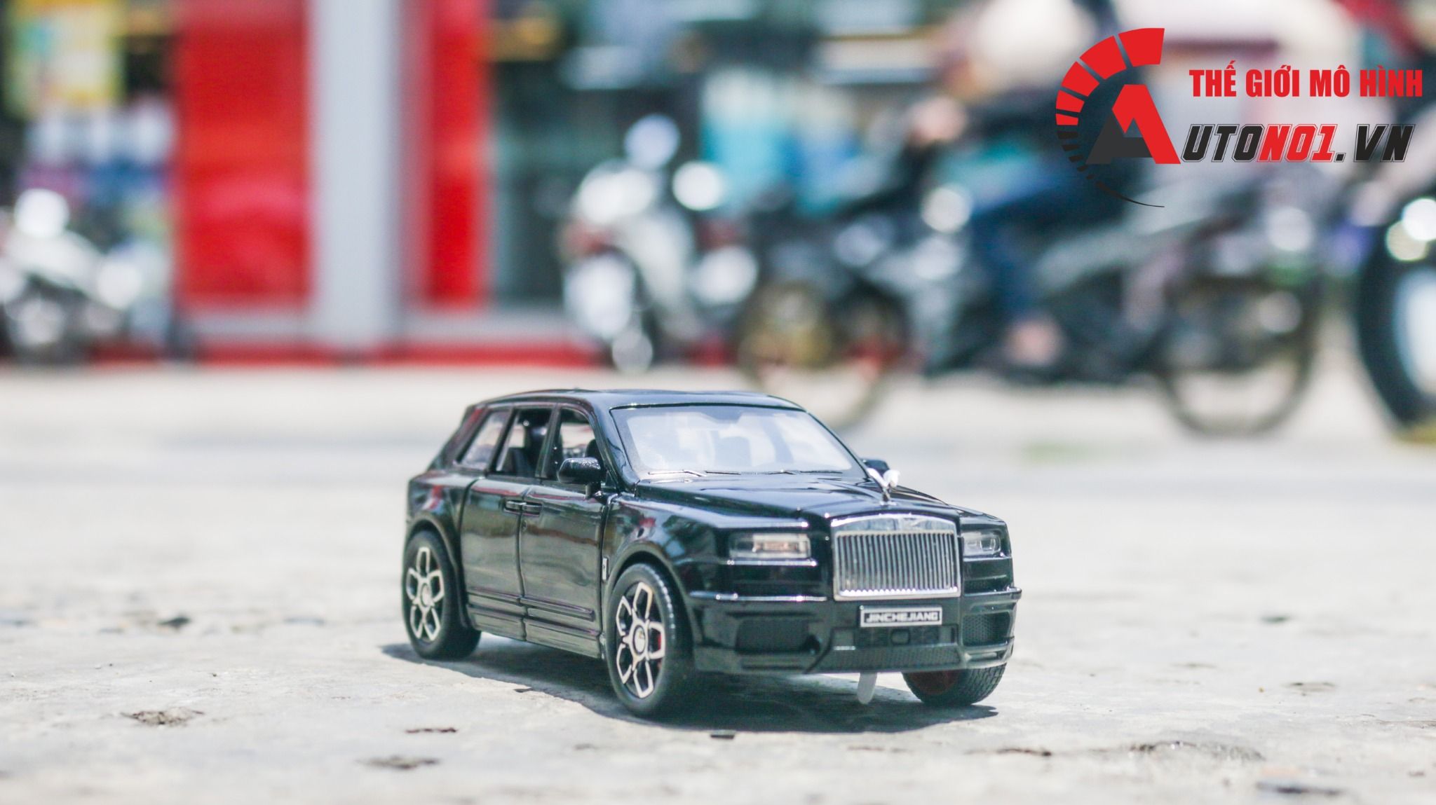 Mô hình xe Rolls Royce Cullinan full open, có đèn và âm thanh tỉ lệ 1:32 JincheJiang Model OT455