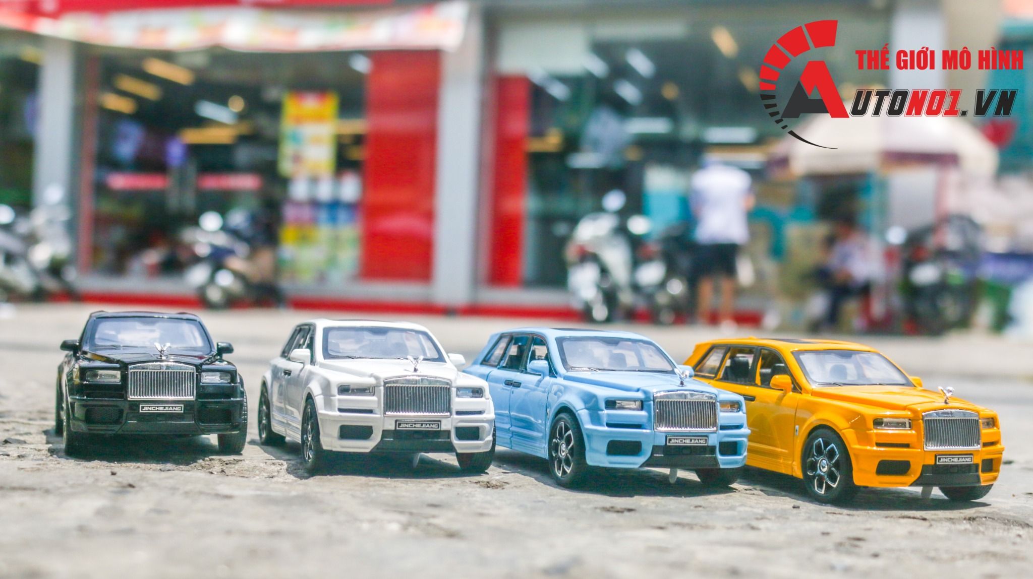 Mô hình xe Rolls Royce Cullinan full open, có đèn và âm thanh tỉ lệ 1:32 JincheJiang Model OT455