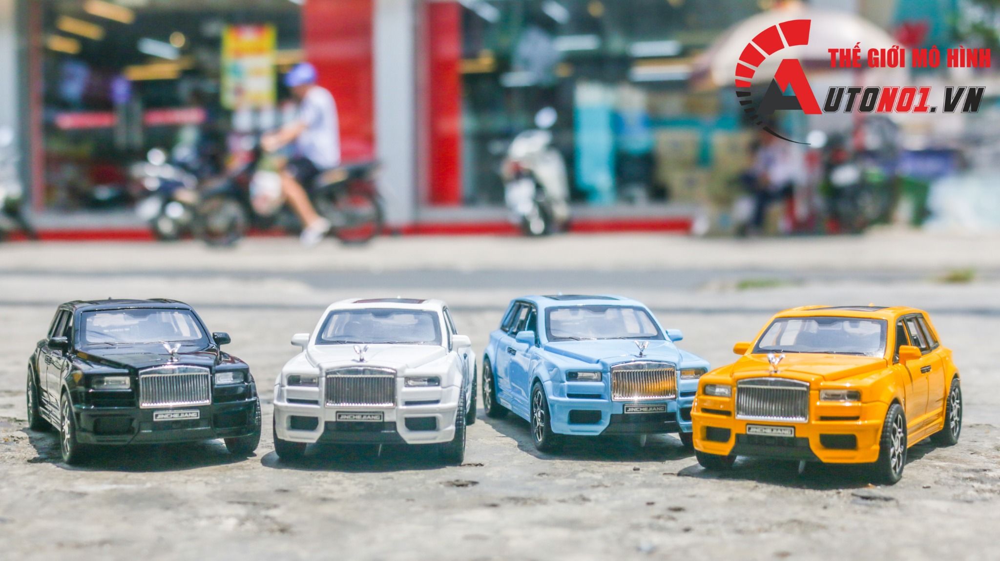 Mô hình xe Rolls Royce Cullinan full open, có đèn và âm thanh tỉ lệ 1:32 JincheJiang Model OT455