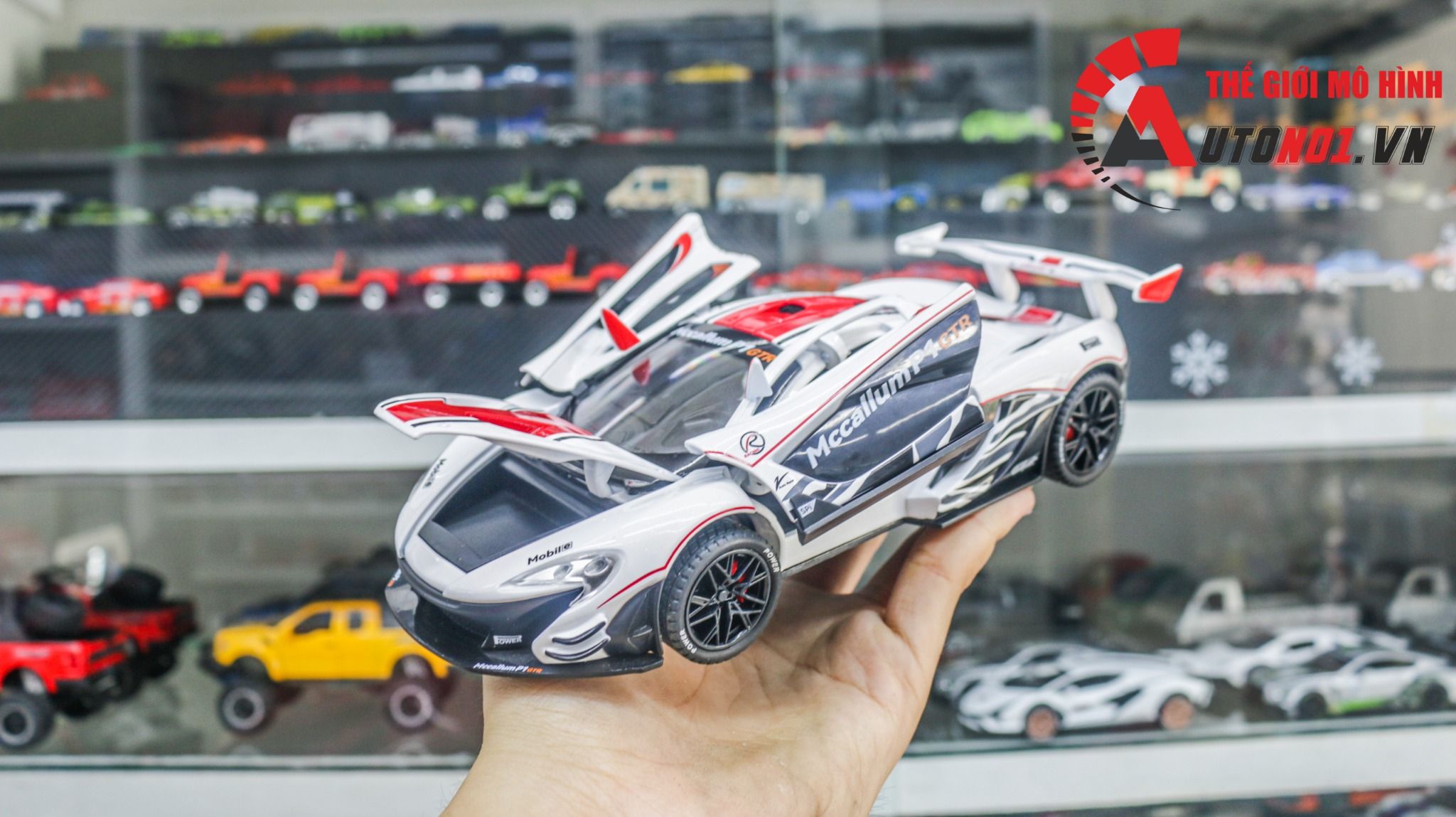 Mô hình xe McLaren P1 GTR full open - có âm thanh - có đèn tỉ lệ 1:22 Jiaye Model OT454