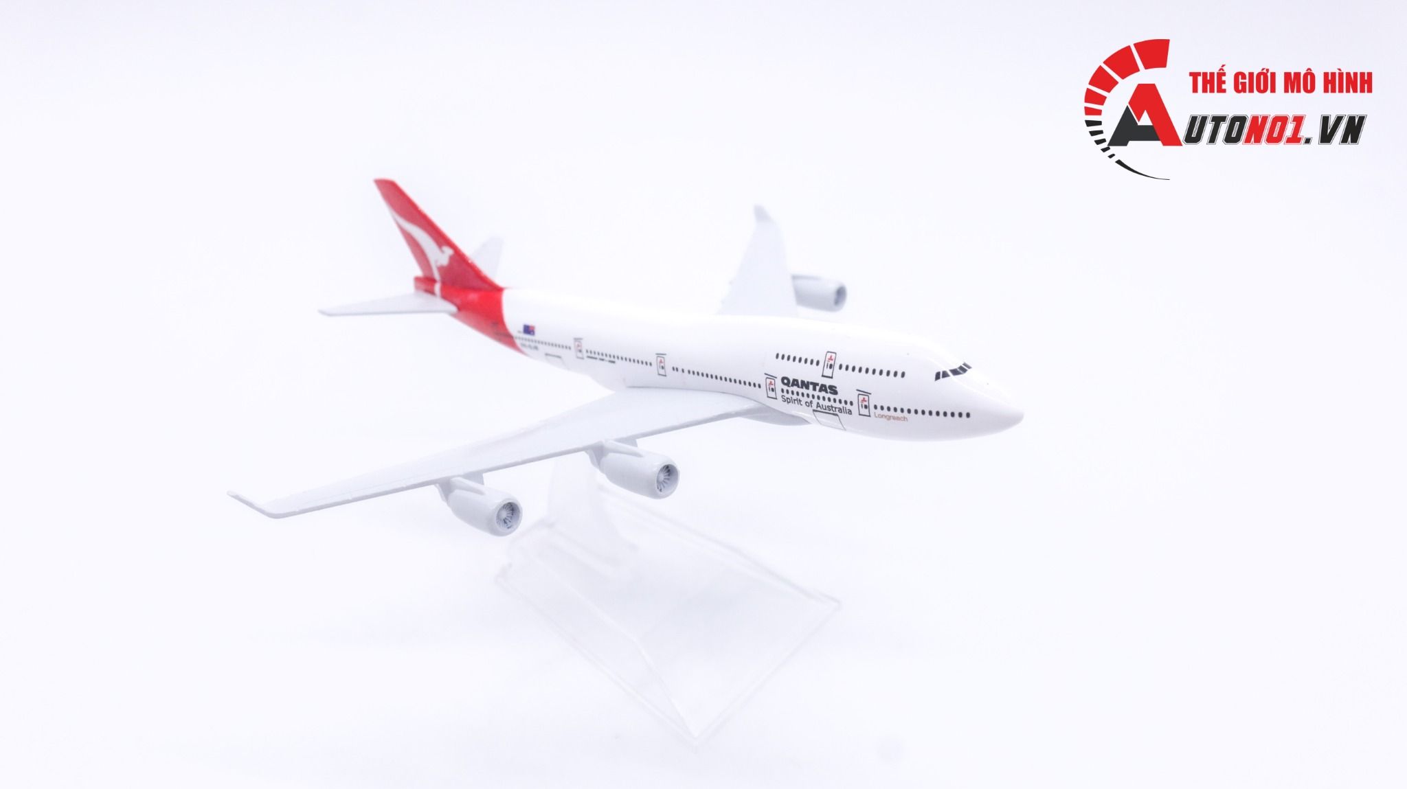 Mô hình máy bay Australia Qantas Boeing B747 16cm MB16003