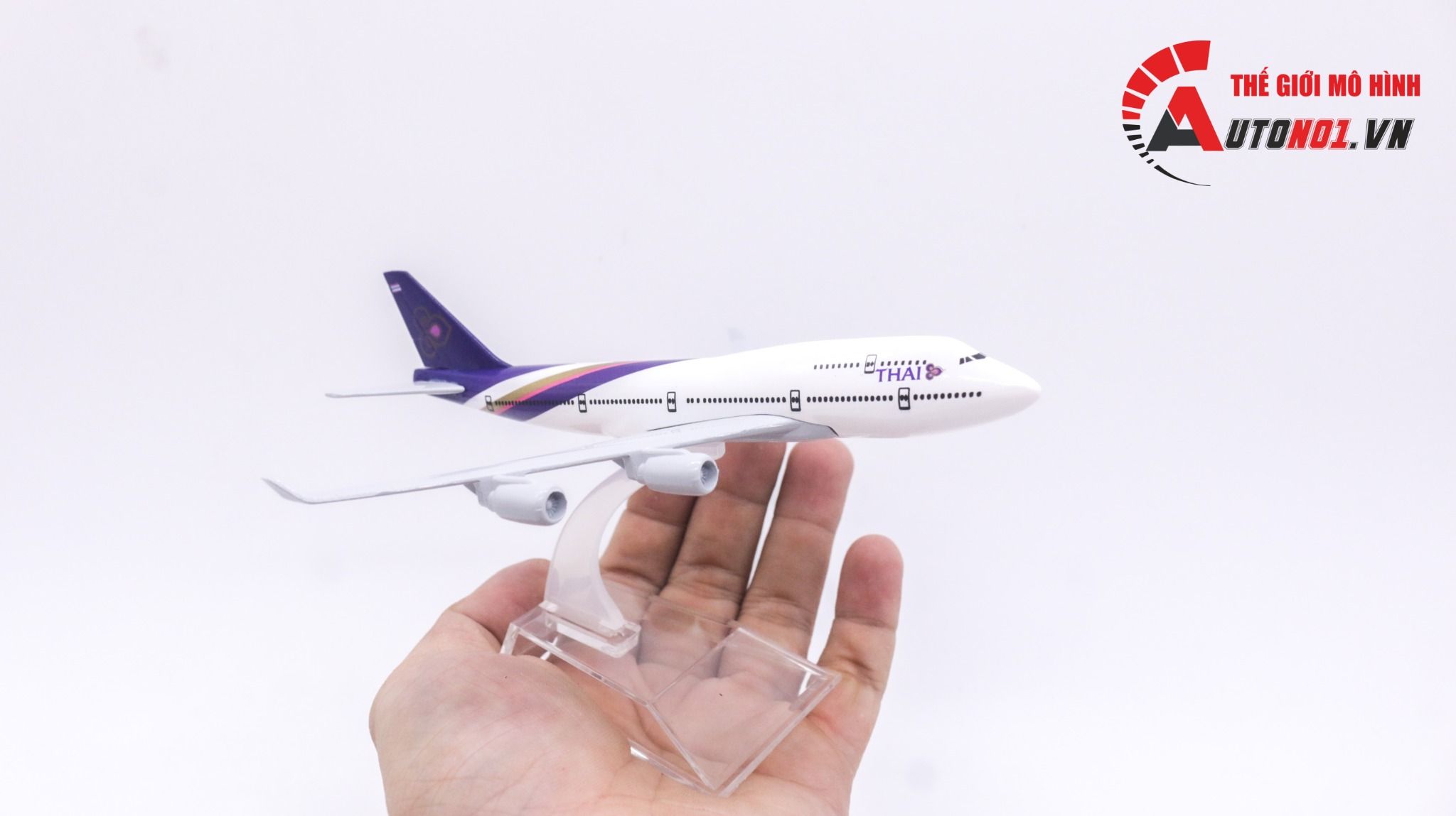 Mô hình máy bay Thái Lan Thai Airways Boeing B747 16cm MB16025