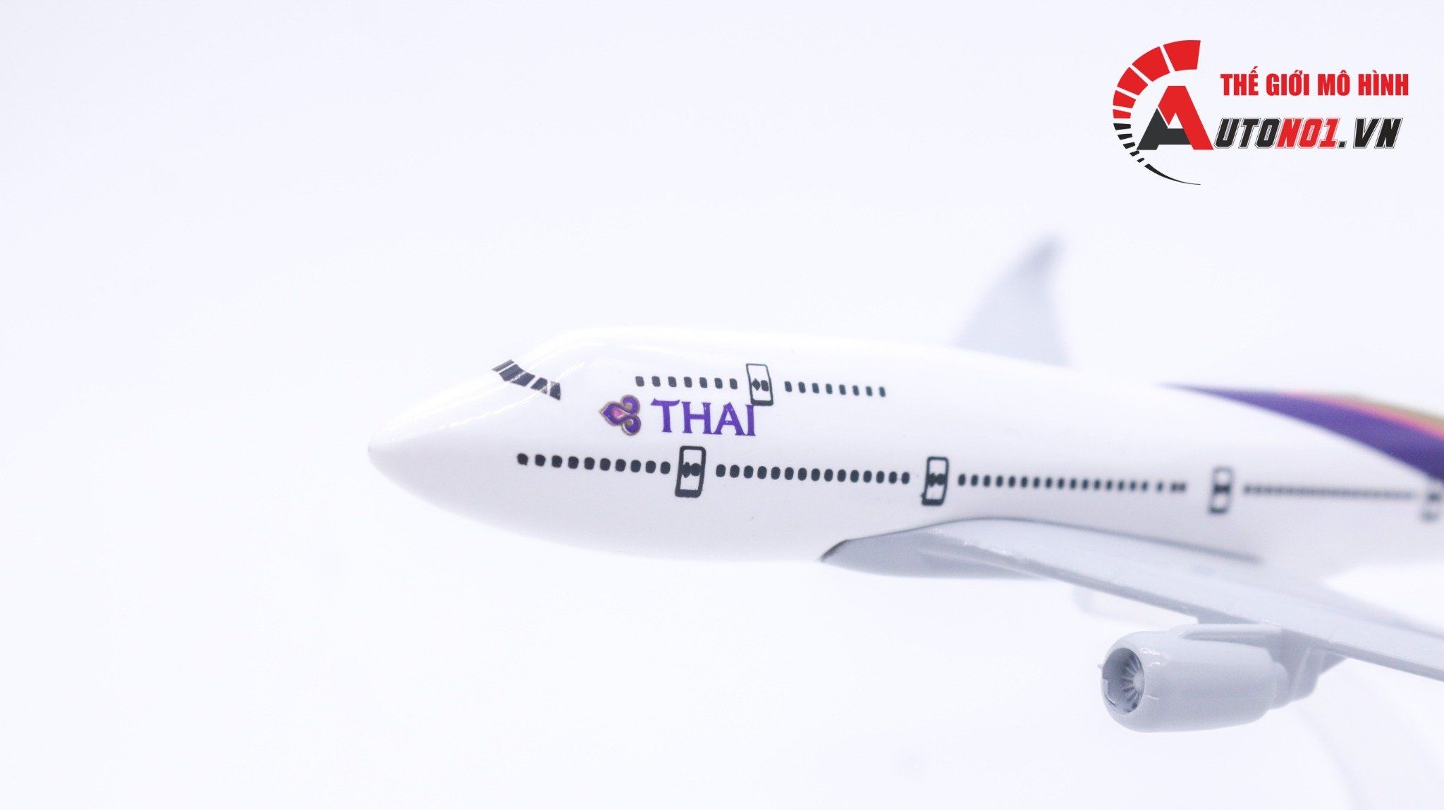 Mô hình máy bay Thái Lan Thai Airways Boeing B747 16cm MB16025