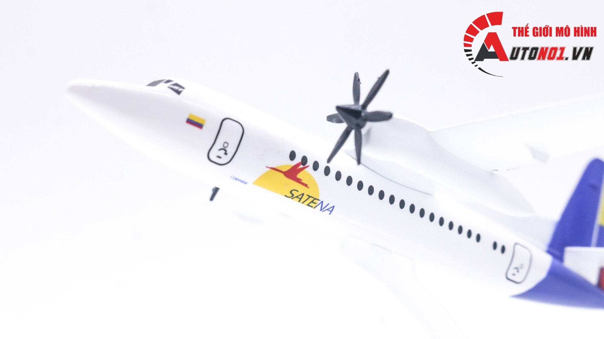 Mô hình máy bay cánh quạt ATR72-60 Columbia Avianca Satena FK50 16cm MB16155