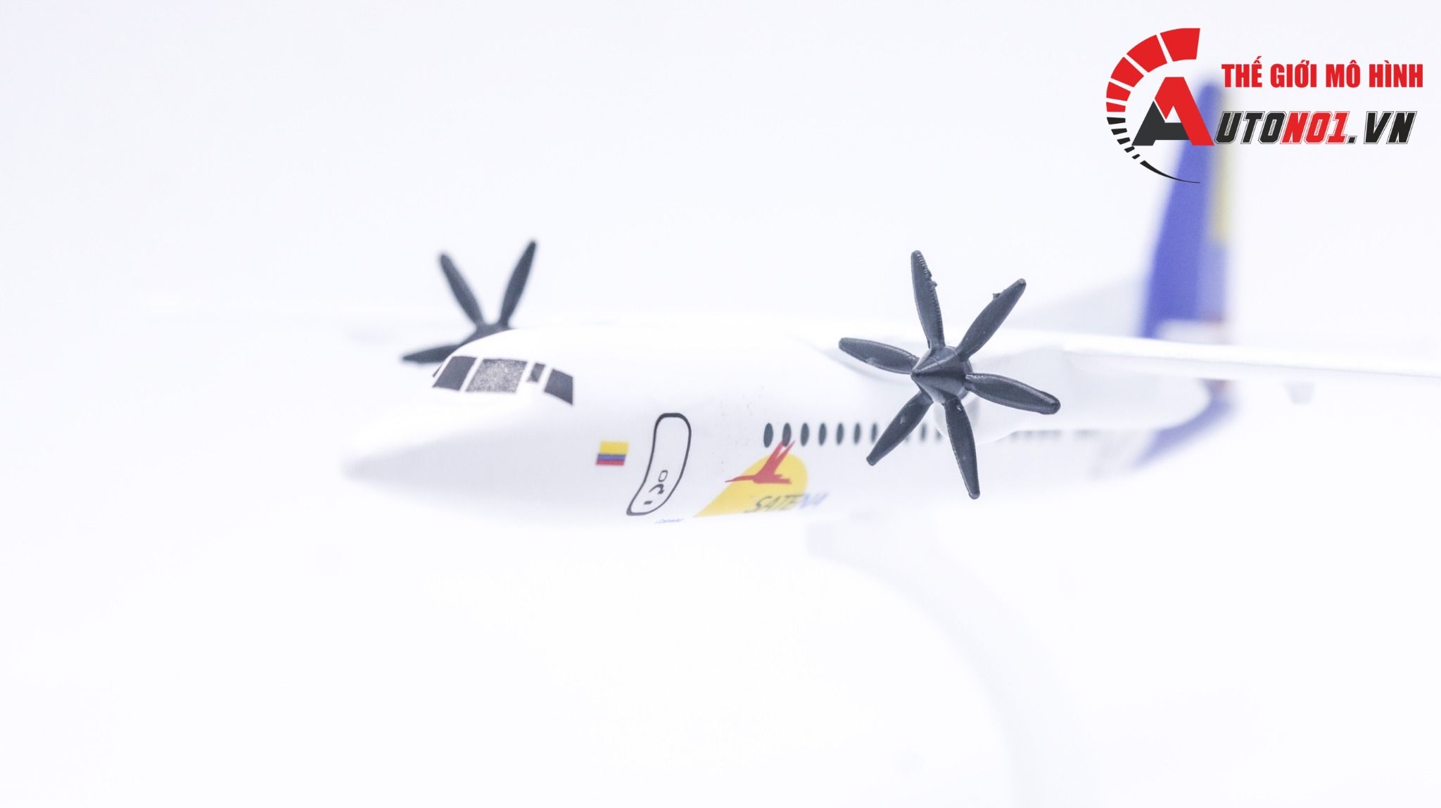 Mô hình máy bay cánh quạt ATR72-60 Columbia Avianca Satena FK50 16cm MB16155