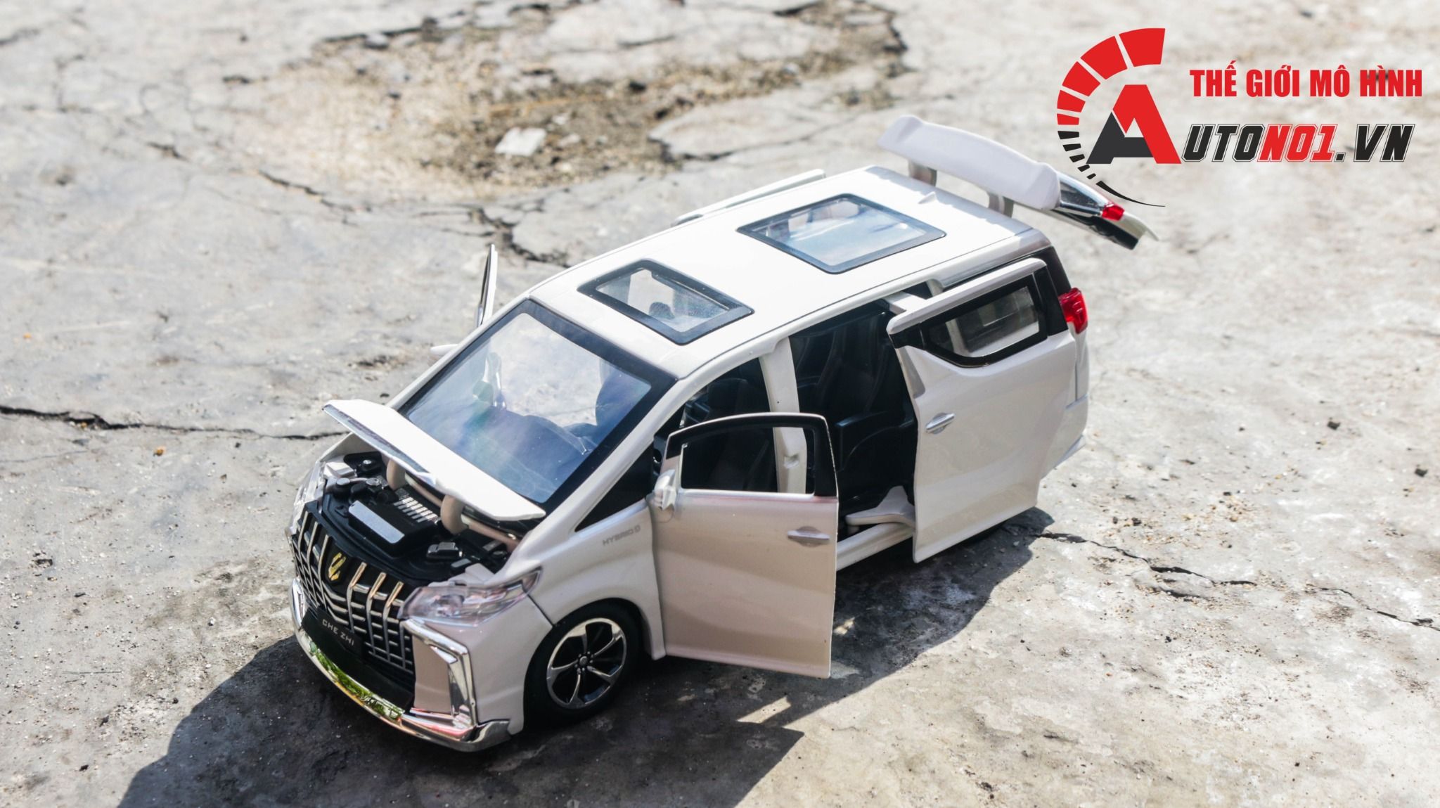 Mô hình xe Toyota Alphard 2022 full open tỉ lệ 1:32 Chezhi OT464