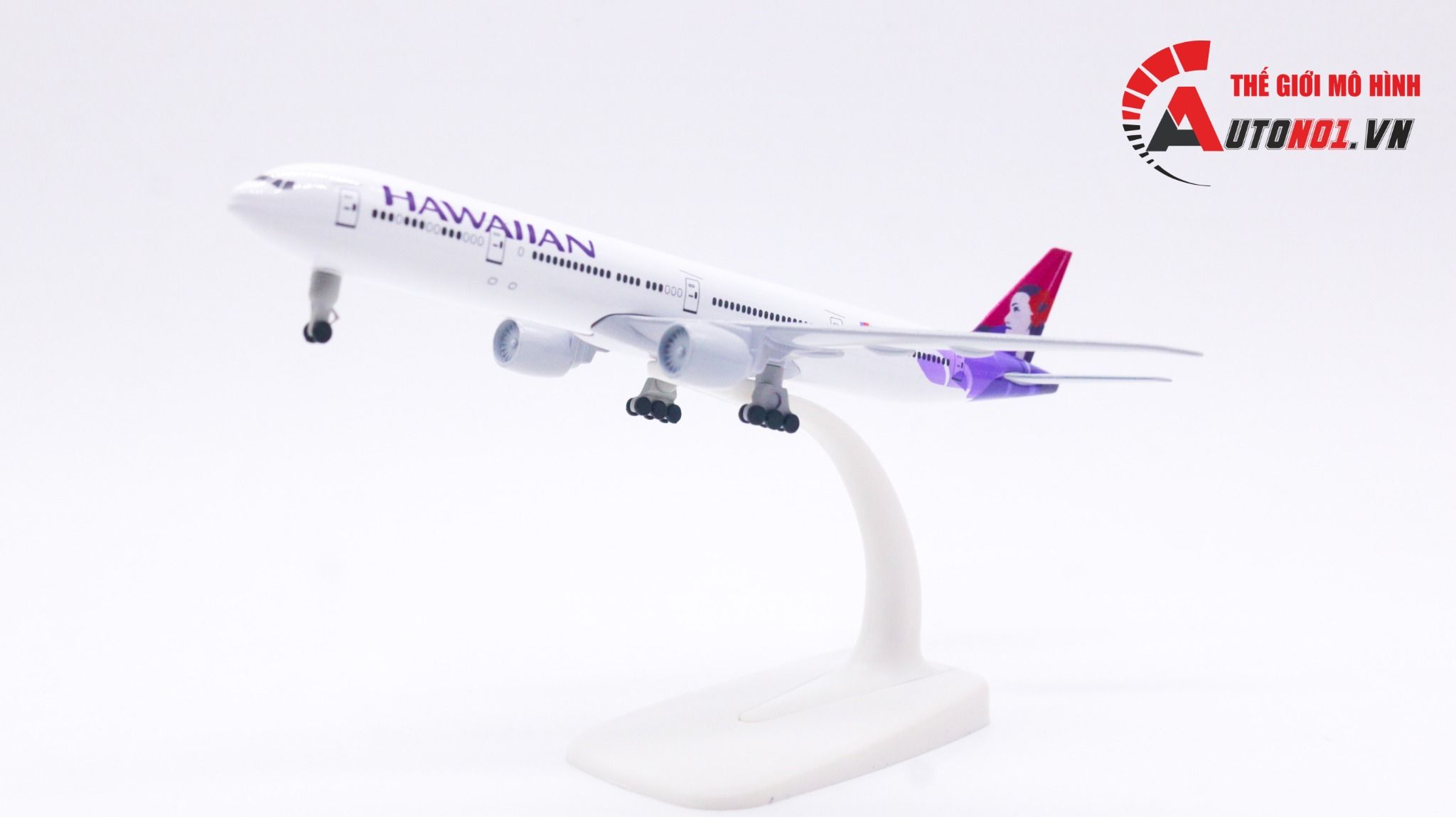 Mô hình máy bay Hawaiian Airlines Boeing B777 có bánh xe 20cm MB20054