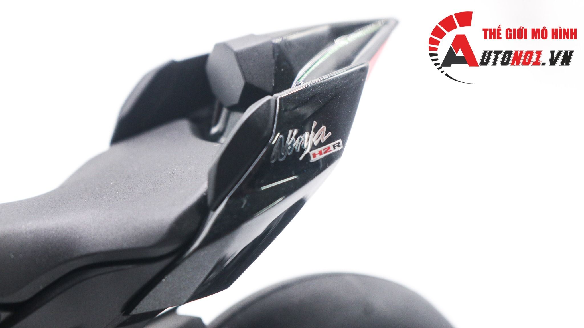 Mô hình xe cao cấp Kawasaki H2r 1:12 Tamiya D097C