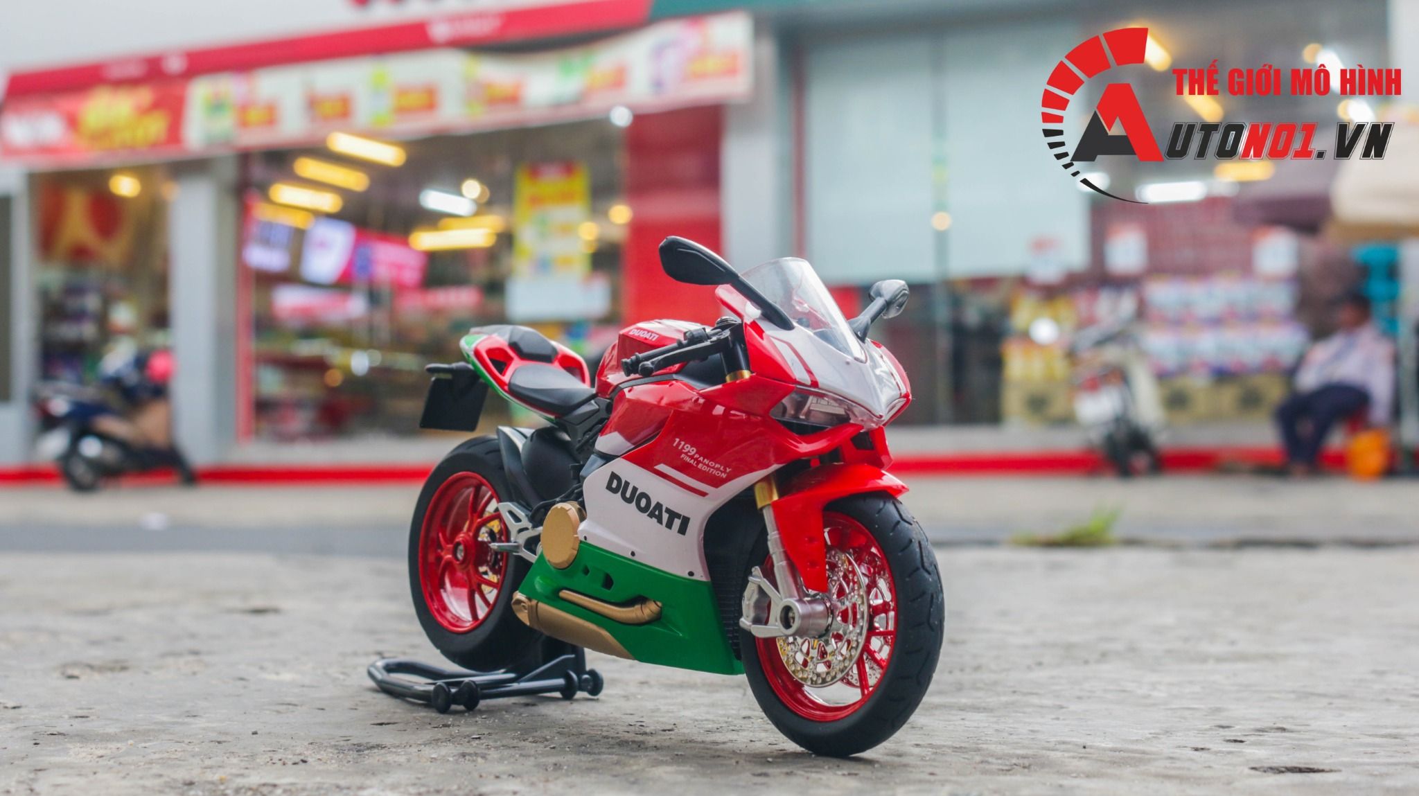 Mô hình xe mô tô Ducati Final Edition - 1199 tricolor có ben nâng - đèn - âm thanh tỉ lệ 1:12 Huayi Alloy MT088