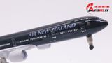  Mô hình máy bay Air New Zealand Boeing B777 có bánh xe 20cm MB20043 