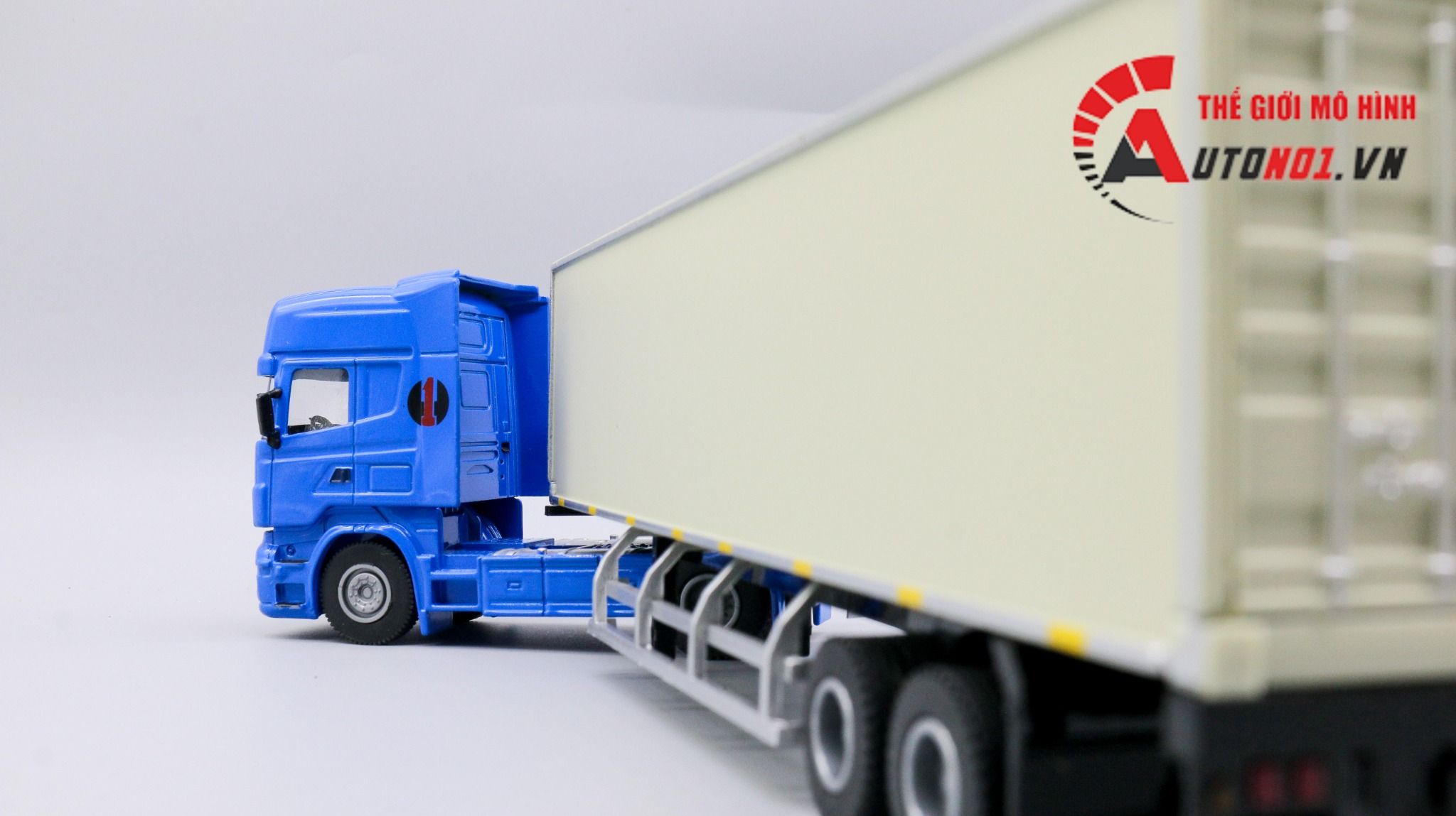  Mô hình xe tải container chở thùng lạnh blue 1:50 huayi alloy 7915 