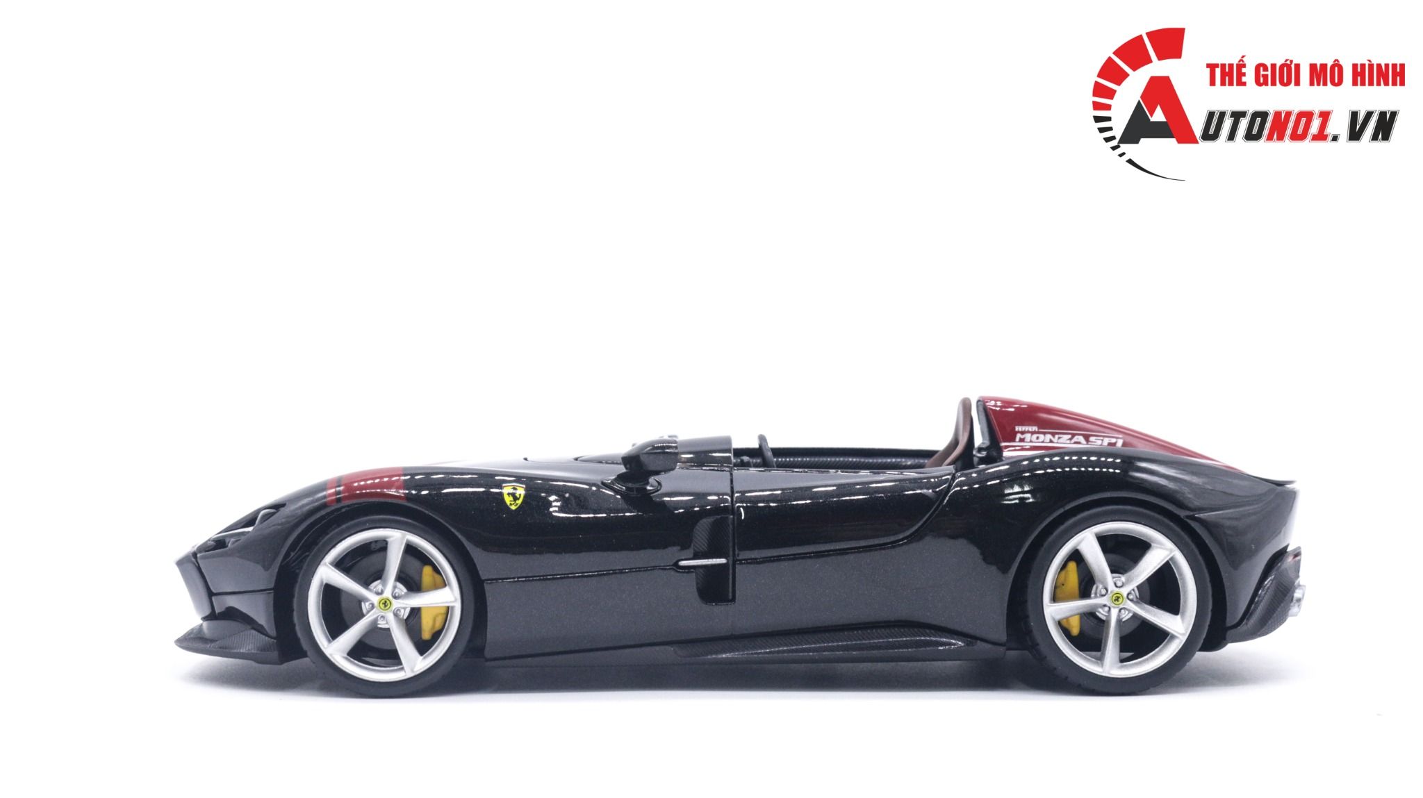 Mô hình xe Ferrari Monza Sp1 Sports tỉ lệ 1:24 black Bburago 18-26027 BK OT037