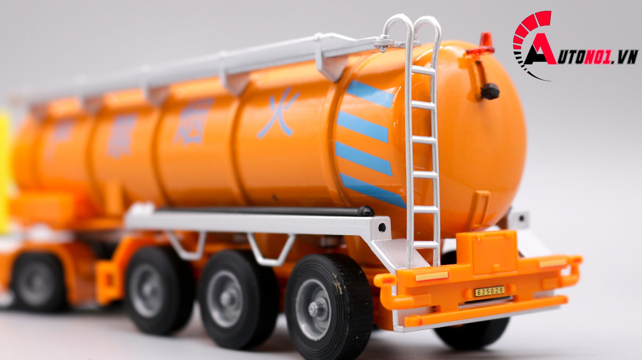  Mô hình xe chở dầu orange 1:50 kaidiwei 7632 