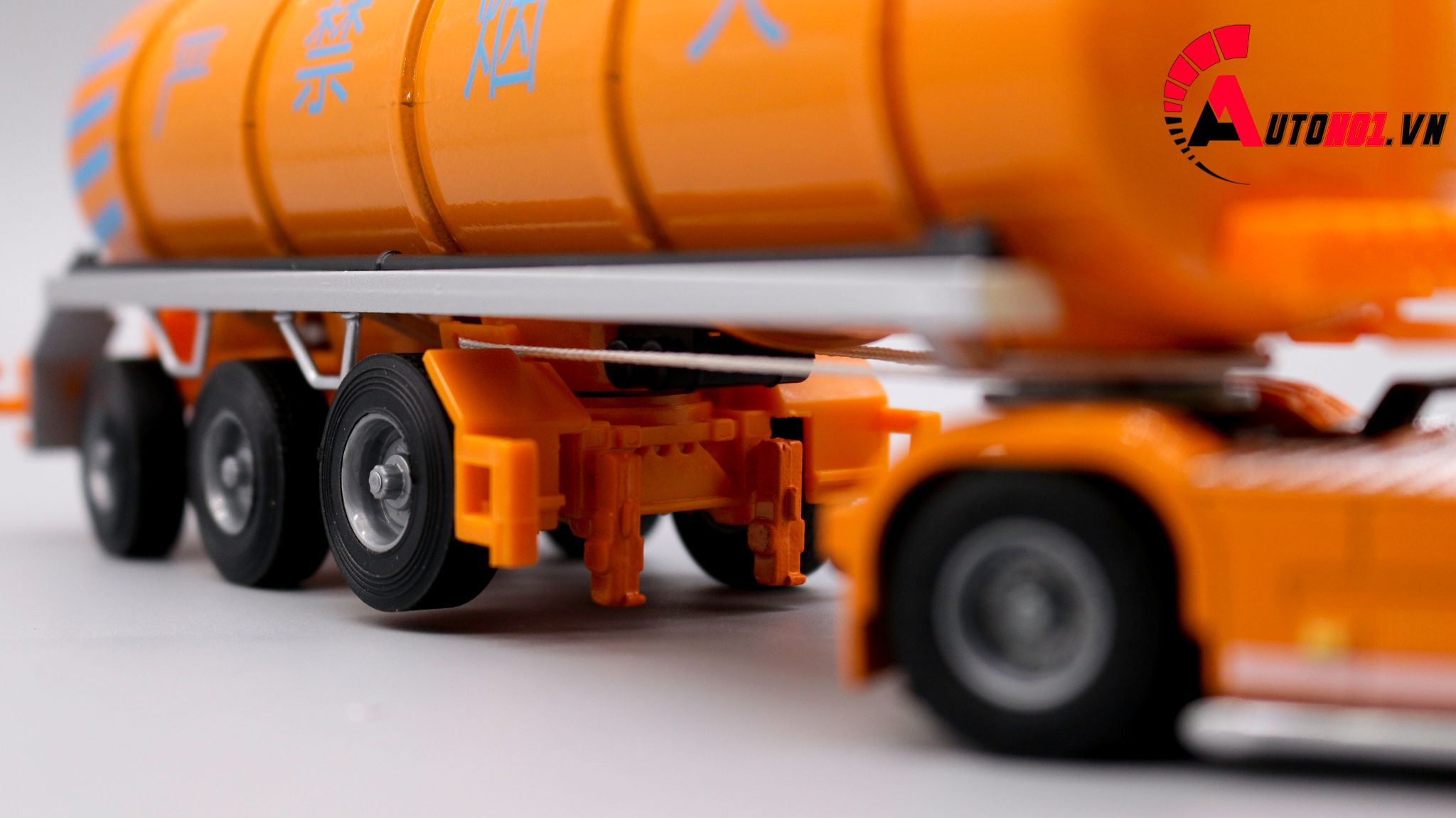  Mô hình xe chở dầu orange 1:50 kaidiwei 7632 