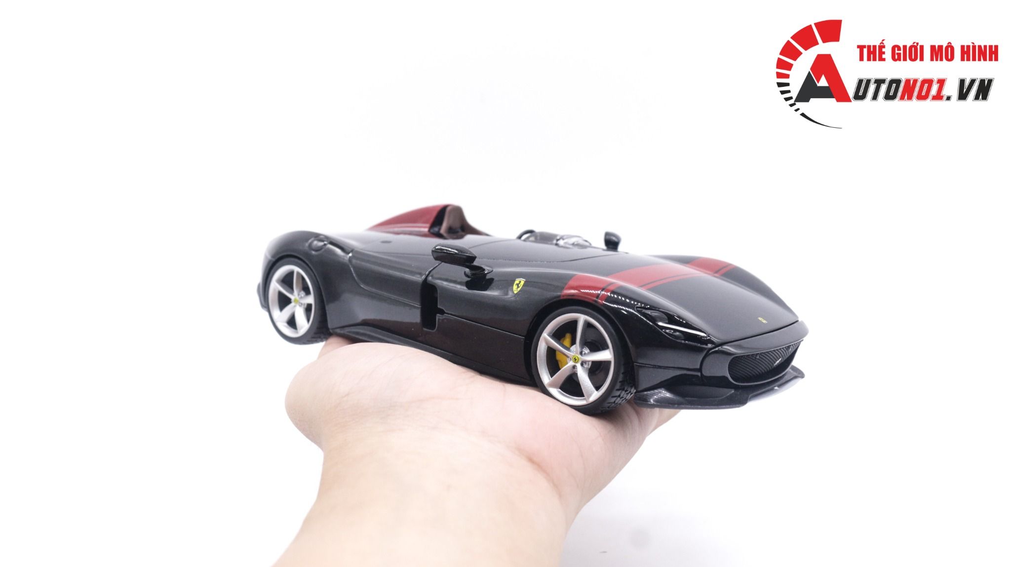 Mô hình xe Ferrari Monza Sp1 Sports tỉ lệ 1:24 black Bburago 18-26027 BK OT037