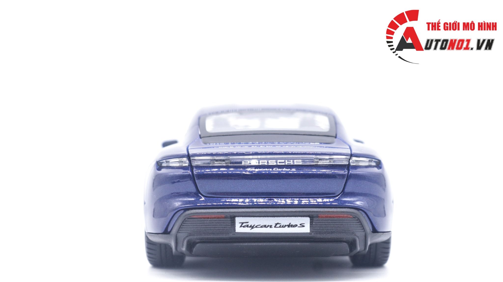 Mô hình xe Porsche Taycan Turbo S mở được 2 cửa, capo và cốp sau tỉ lệ 1:24 Bburago