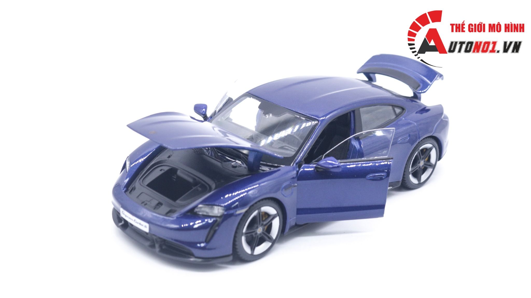 Mô hình xe Porsche Taycan Turbo S mở được 2 cửa, capo và cốp sau tỉ lệ 1:24 Bburago