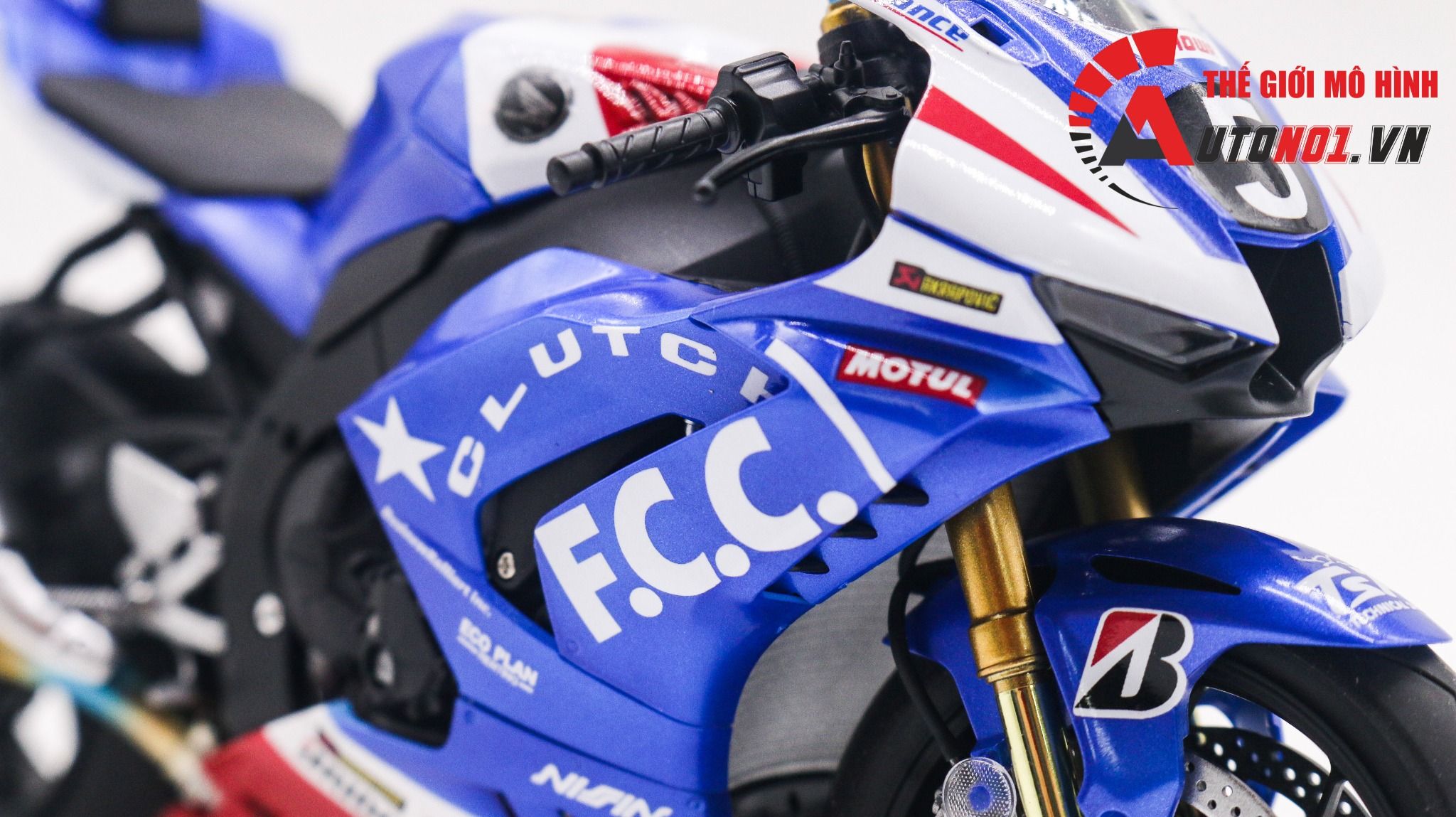 Mô hình xe cao cấp Honda CBR1000RR F.C.D TSR France 2020 1:12 Tamiya D097D
