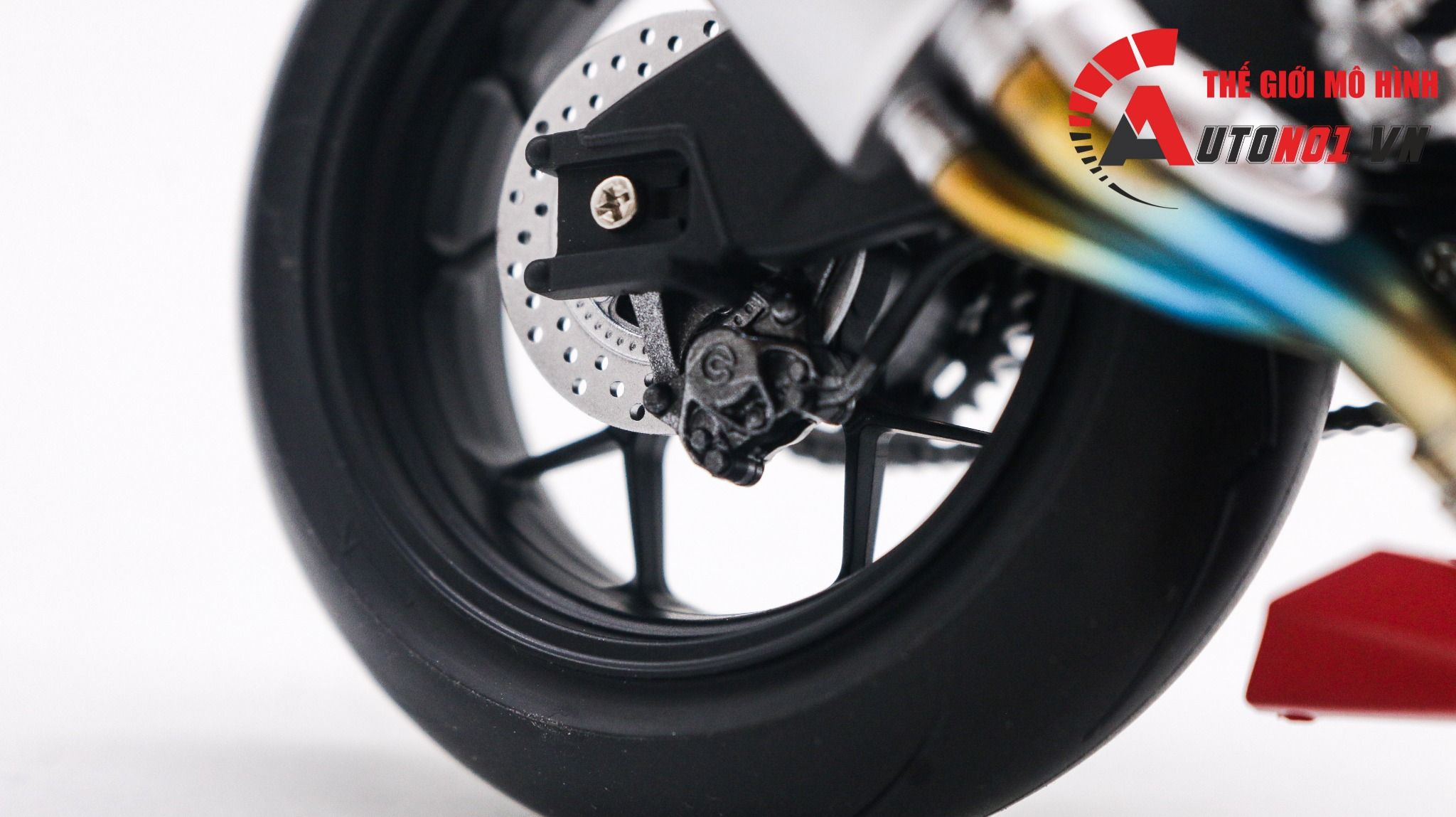 Mô hình xe cao cấp Honda CBR1000RR F.C.D TSR France 2020 1:12 Tamiya D097D