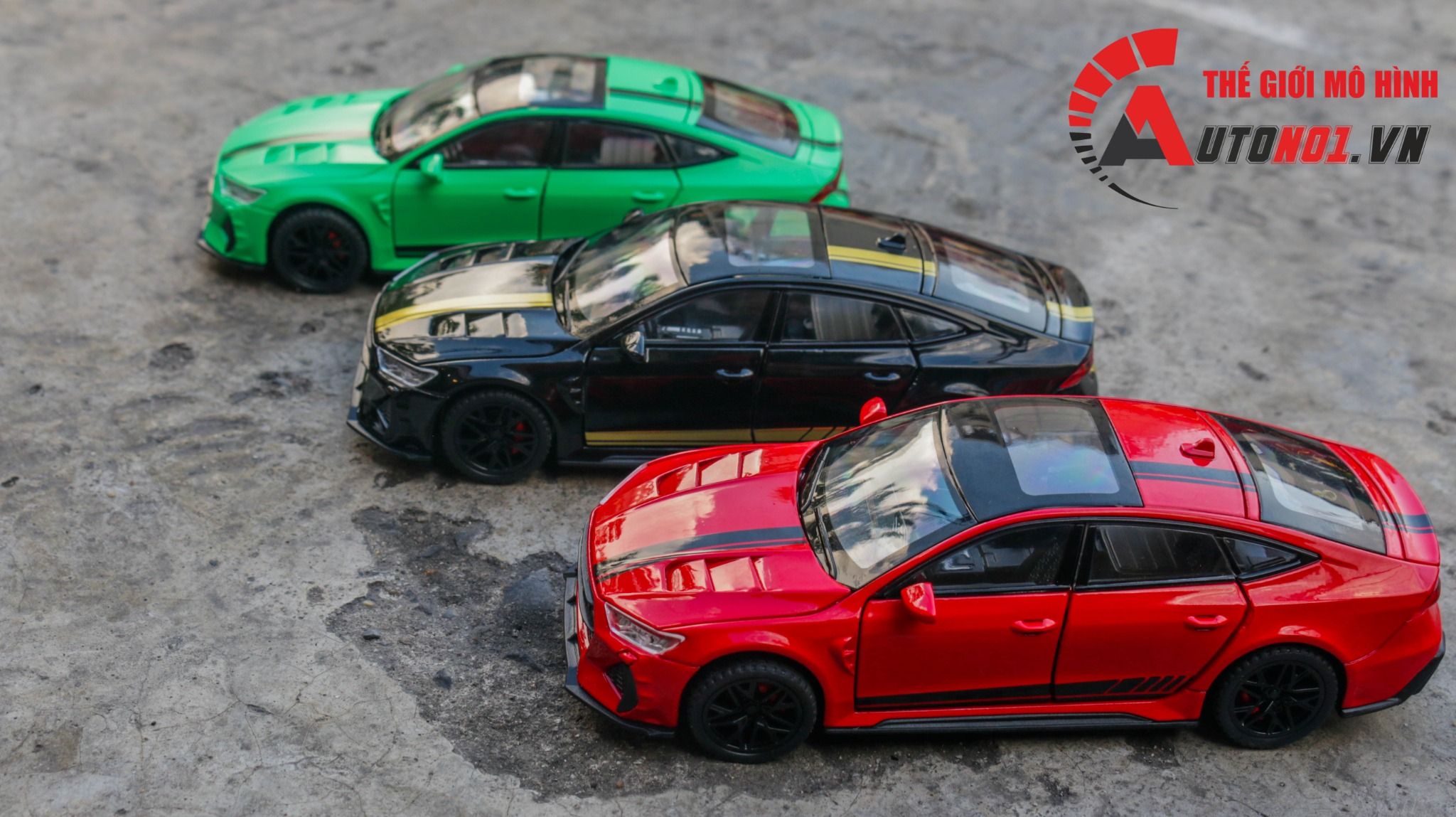 Mô hình xe xe Audi RS7 full open - full kính - có đèn - âm thanh tỉ lệ 1:32 Alloy Model OT481