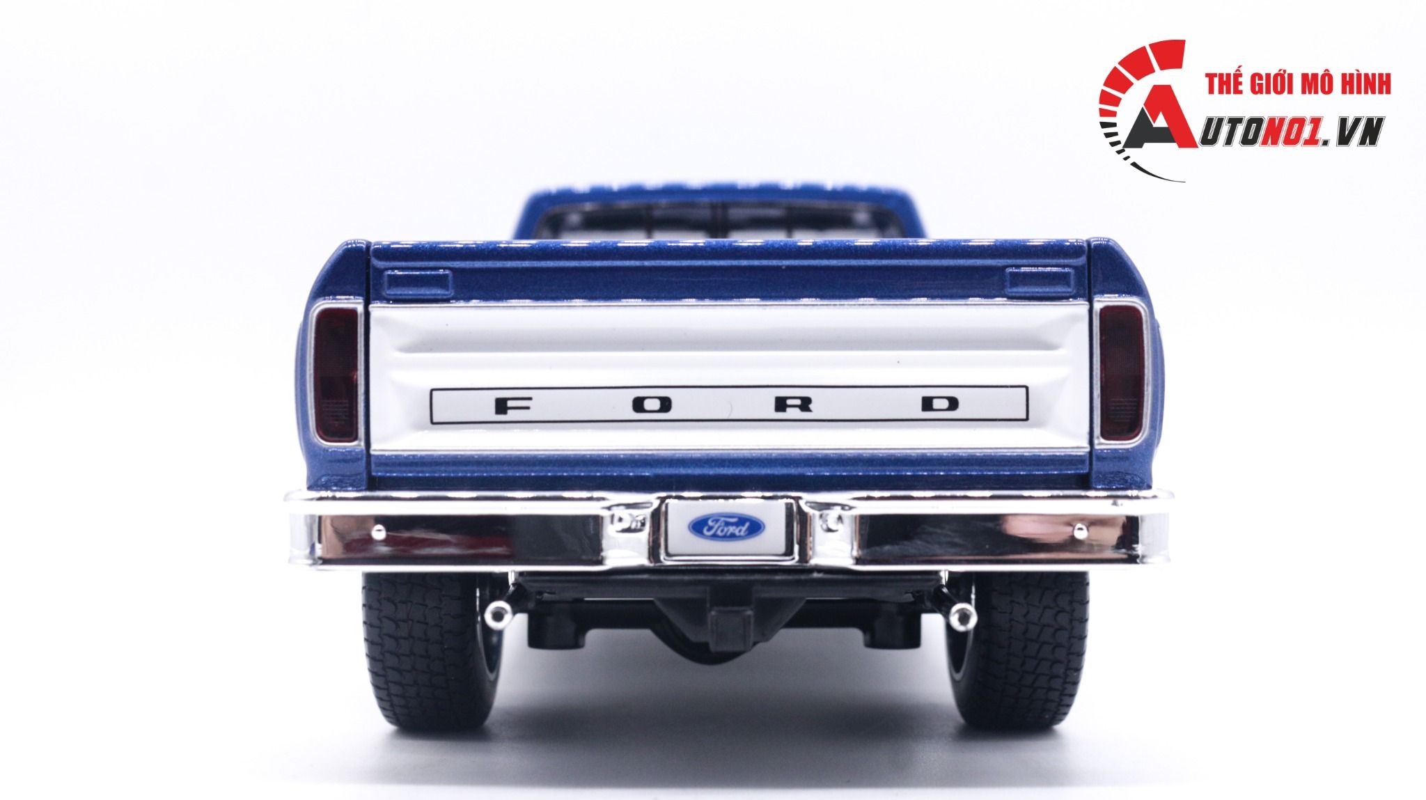 Mô hình xe Ford F150 Pic-kup 1979 full open tỉ lệ 1:18 Maisto 31462 BU OT041