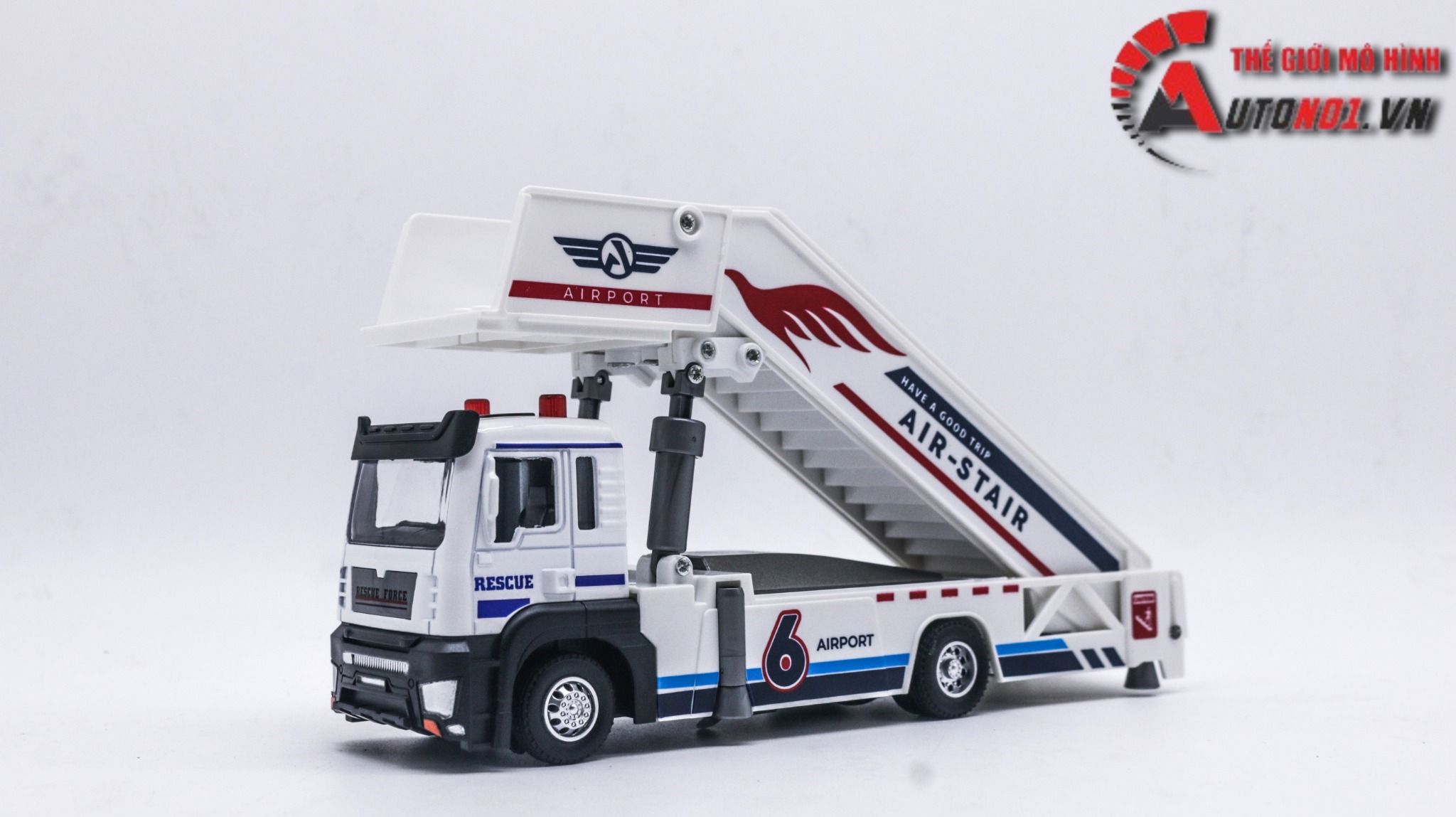 Mô hình xe thang trượt sân bay có âm thanh - đèn tỉ lệ 1:32 Ty model OT488