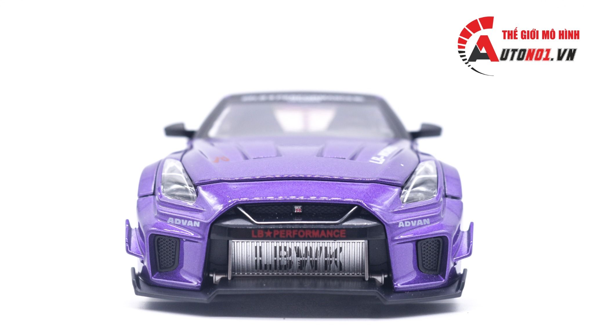 Mô hình xe Nissan GTR R35 CSR2 full open , có đèn , âm thanh 1:24 Alloy OT054
