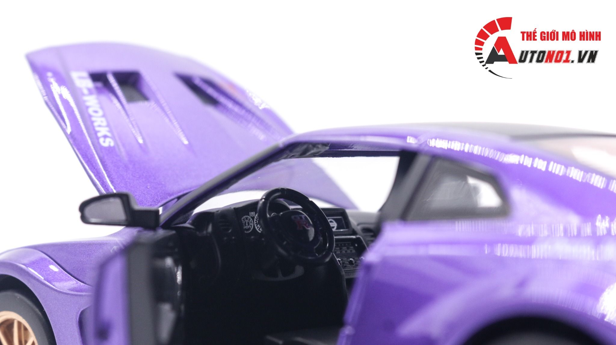 Mô hình xe Nissan GTR R35 CSR2 full open , có đèn , âm thanh 1:24 Alloy OT054