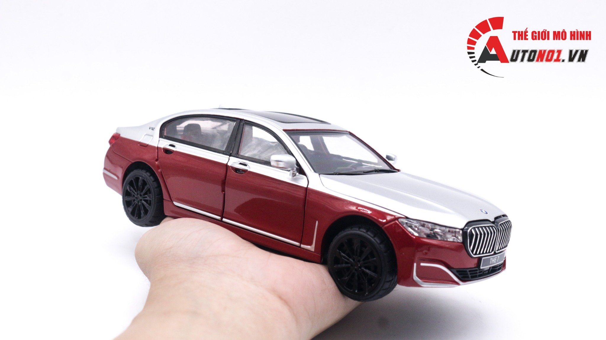 Mô hình xe BMW 760LI full kính full open tỉ lệ 1:24 Chimei model OT034