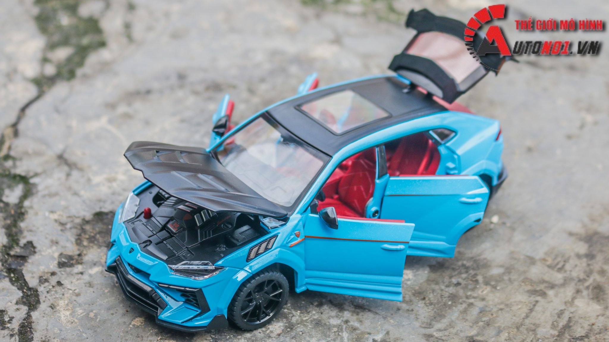 Mô hình xe Lamborghini Urus full open-có đèn-âm thanh tỉ lệ 1:24 Alloy Model OT518