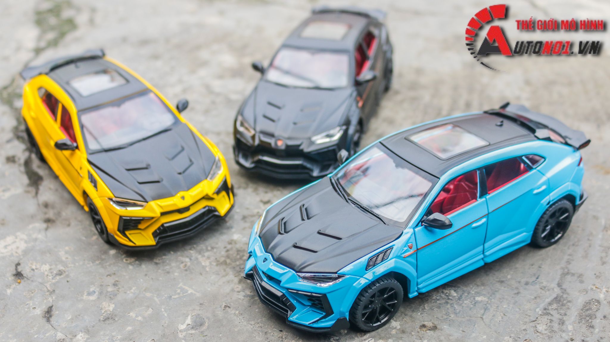 Mô hình xe Lamborghini Urus full open-có đèn-âm thanh tỉ lệ 1:24 Alloy Model OT518