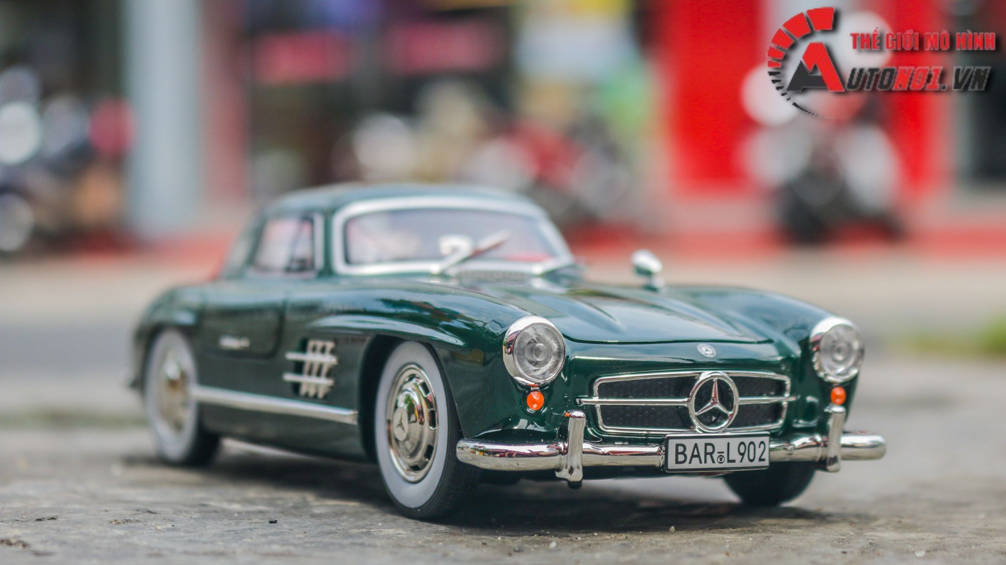Mô hình xe Mercedes-Benz 300SL full open có đèn có âm thanh đánh lái được tỉ lệ 1:24 Chezhi OT513