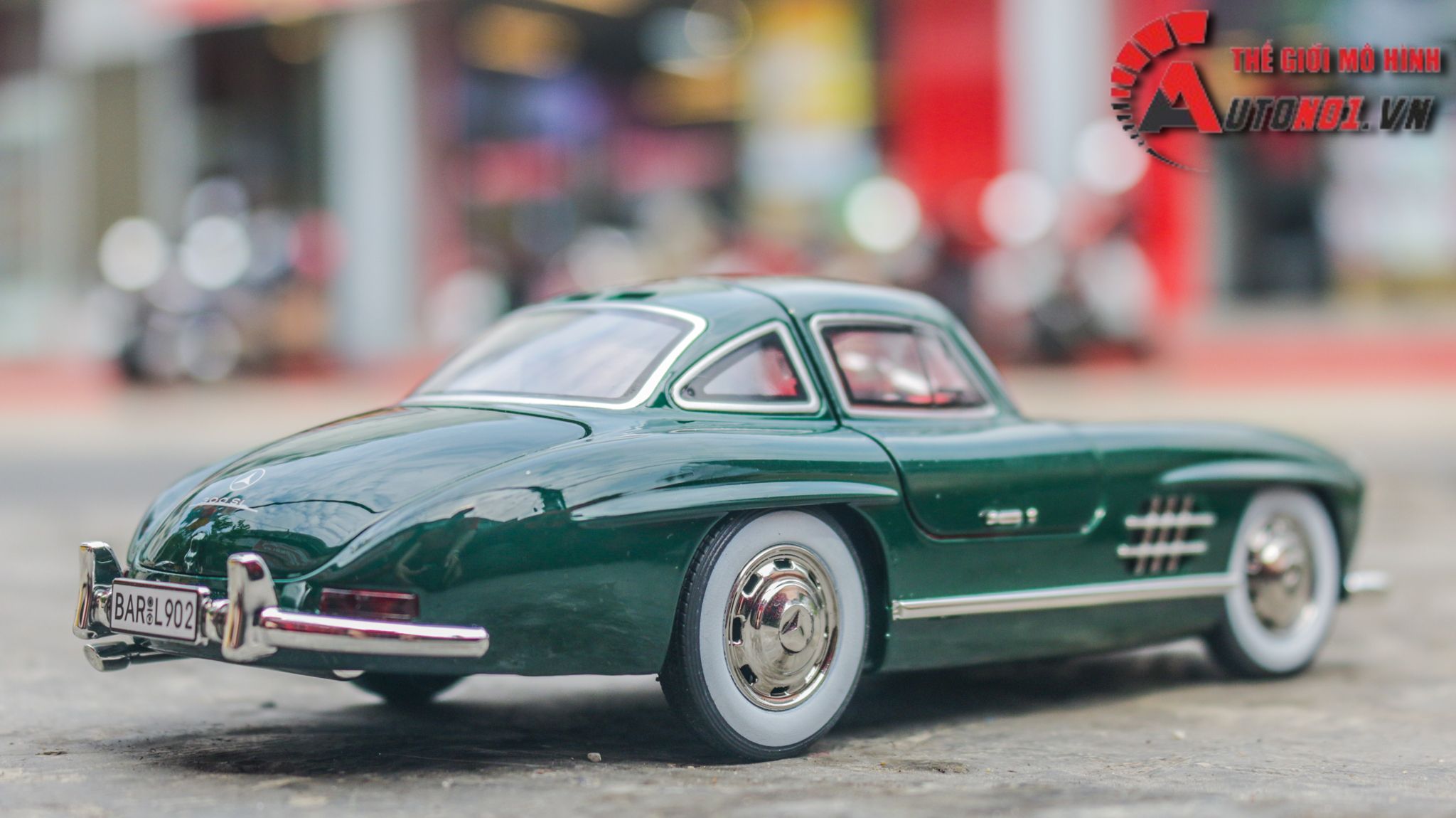 Mô hình xe Mercedes-Benz 300SL full open có đèn có âm thanh đánh lái được tỉ lệ 1:24 Chezhi OT513