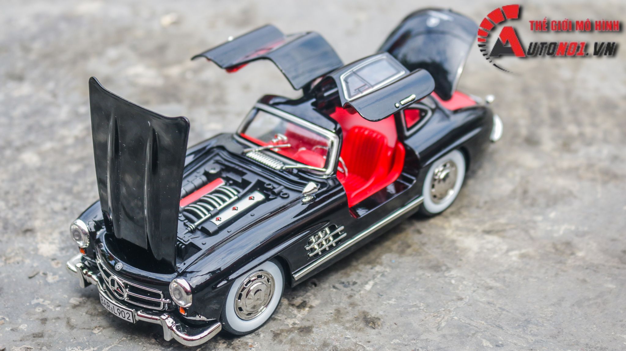 Mô hình xe Mercedes-Benz 300SL full open có đèn có âm thanh đánh lái được tỉ lệ 1:24 Chezhi OT513