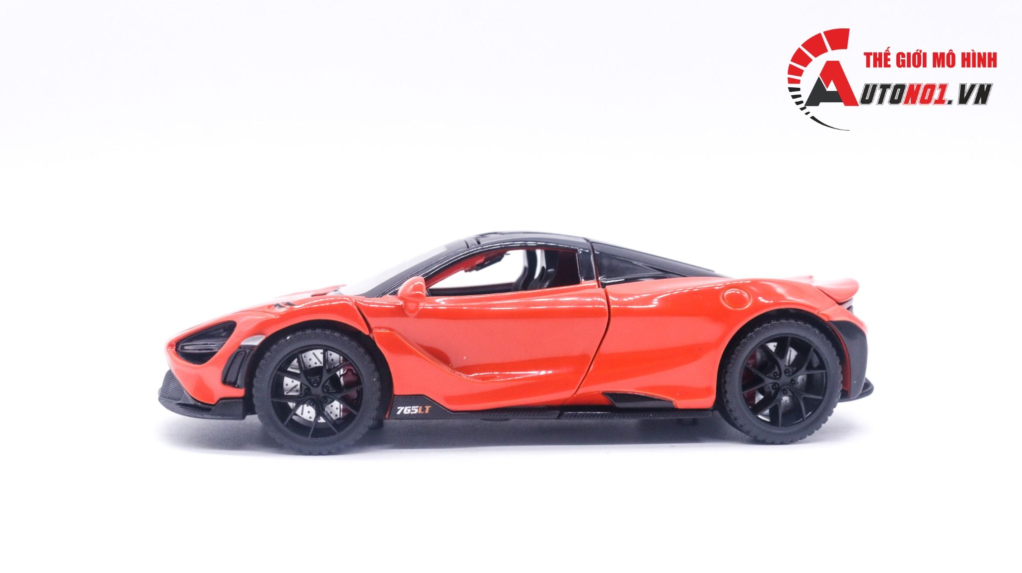 Mô hình xe ô tô Mclaren 765lt kèm hộp mica tỉ lệ 1:32 Alloy model OT051