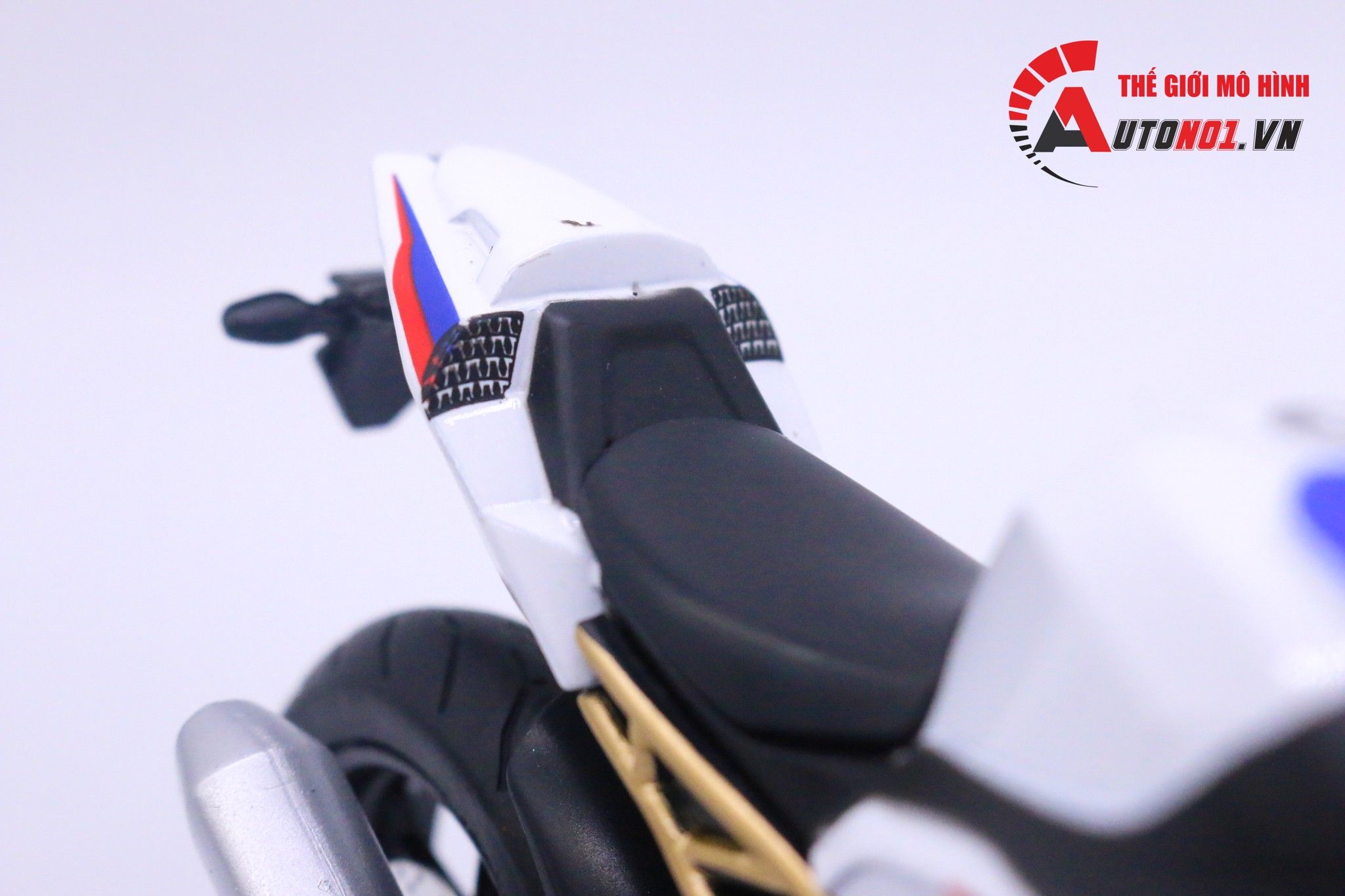  Mô hình xe Bmw s1000rr 2020 tỉ lệ 1:12 Huayi Alloy 7065 