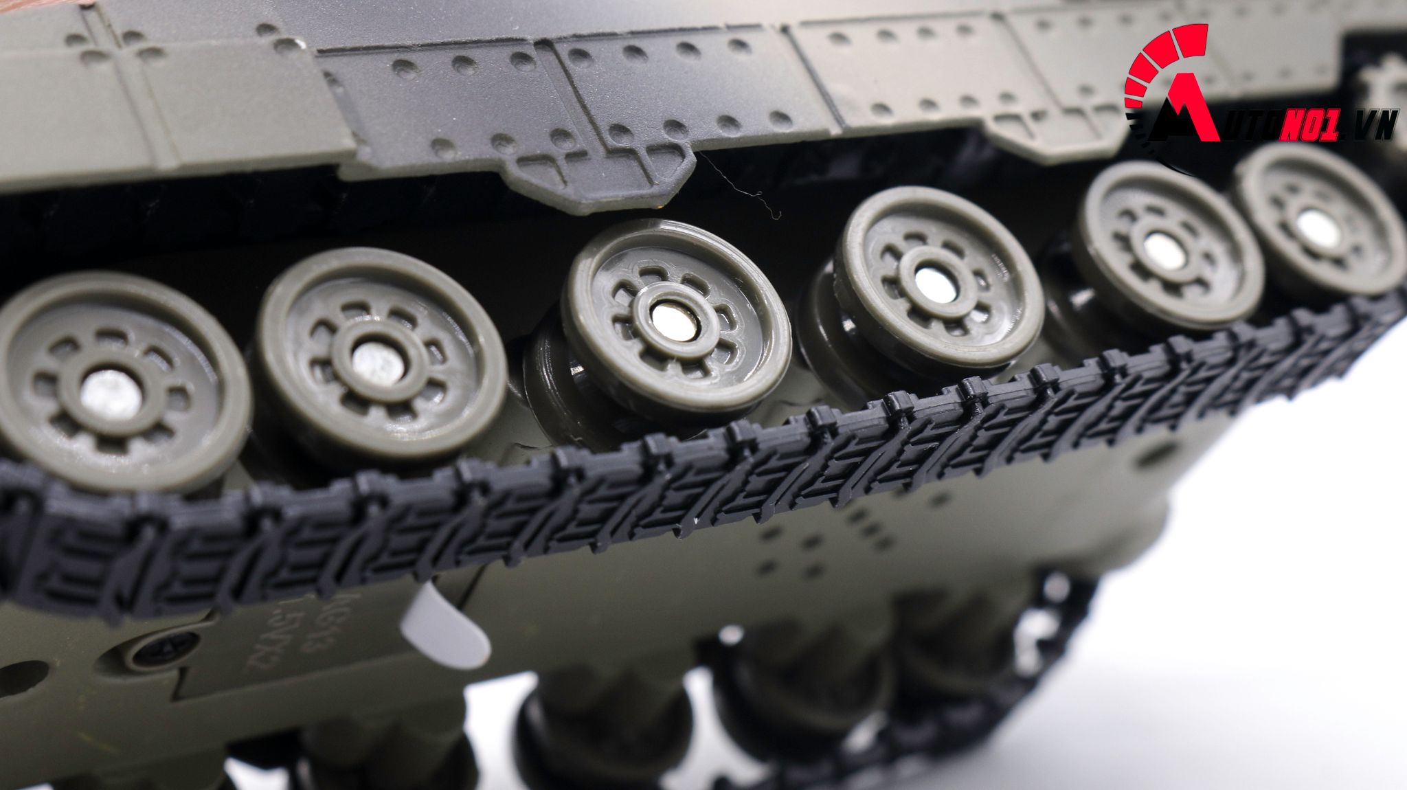  Mô hình xe tăng quân sự 1:32 huayi alloy OT076 
