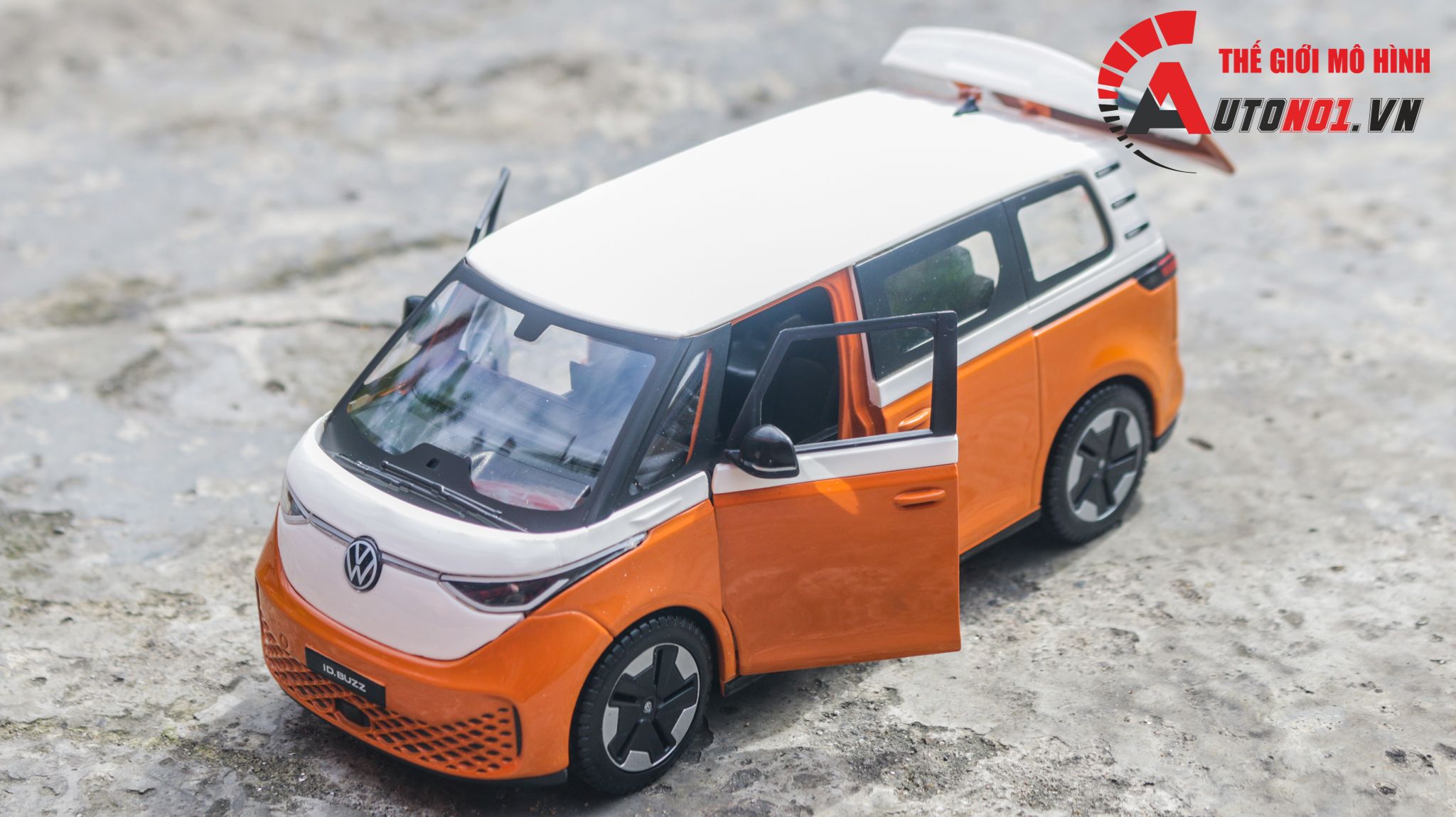 Mô hình xe ô tô điện ID. Buzz Volkswagen mở 2 cửa và cốp sau tỉ lệ 1:24 Maisto OT535