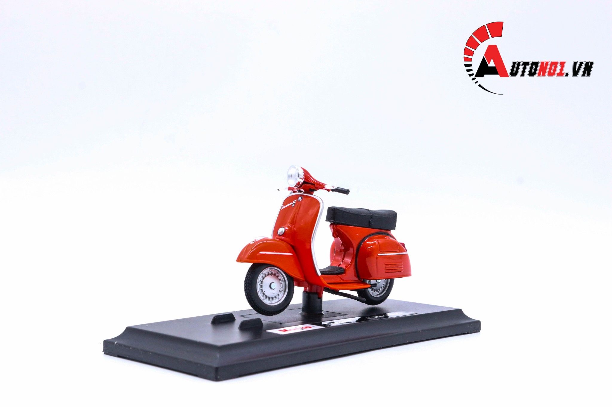 Mô hình xe Vespa gtr red 1968 1:18 Maisto 7070P